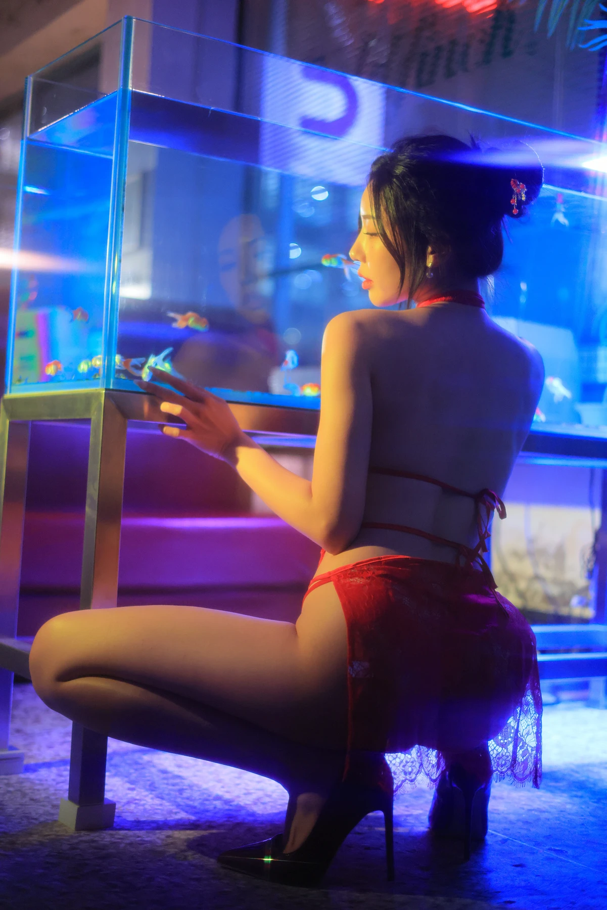 Dongeuran 동그란, PhotoBook 「Hong Kong」 Set.01 - P17
