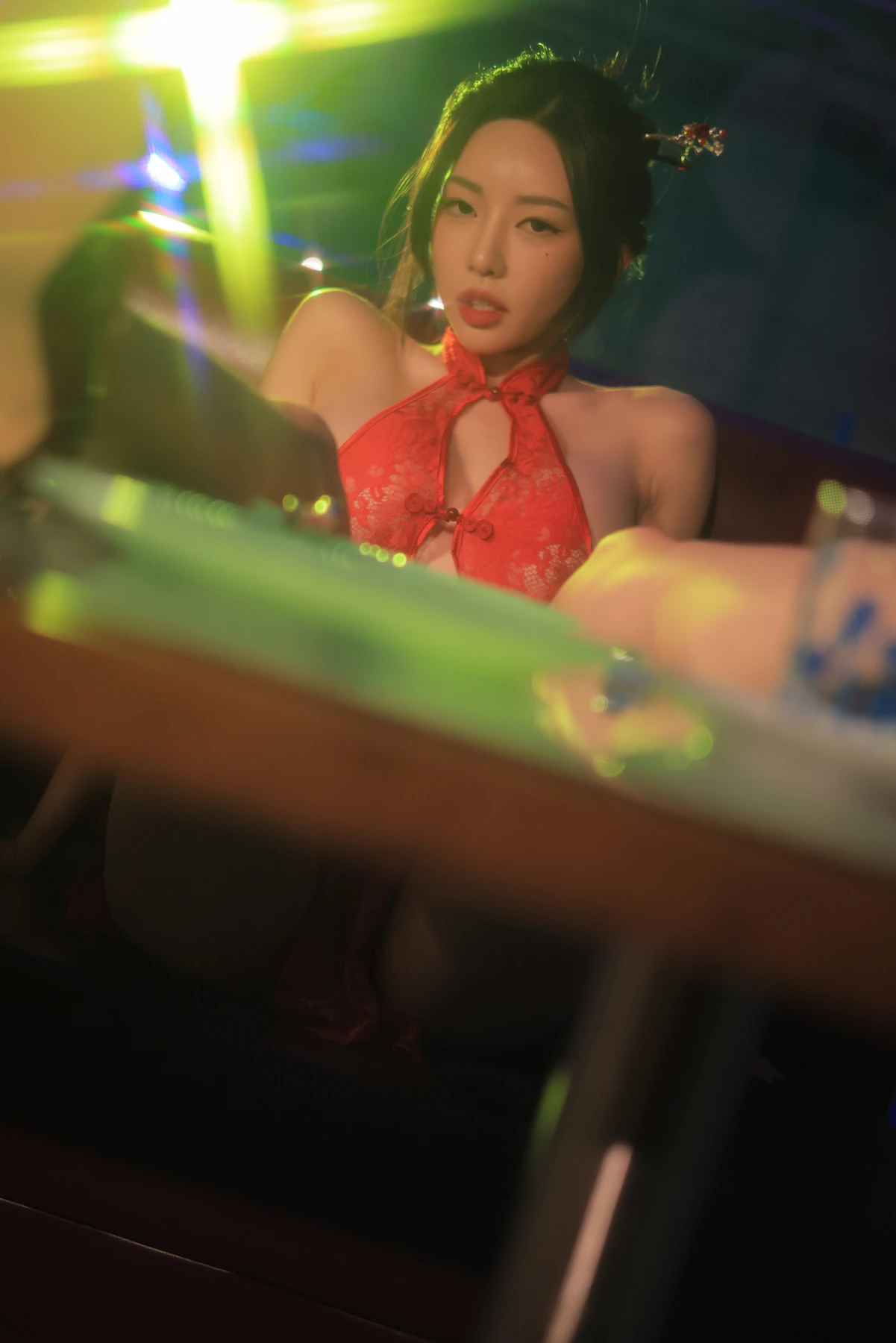 Dongeuran 동그란, PhotoBook 「Hong Kong」 Set.02 - P26