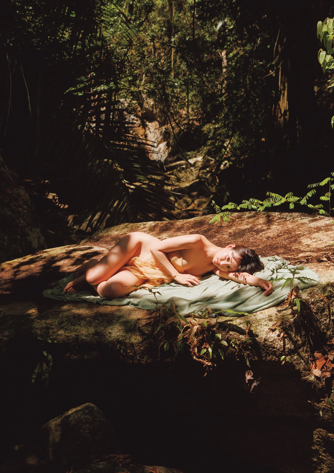 Mariya Nagao 永尾まりや, 写真集 『Capricious』 Set.02 - P10