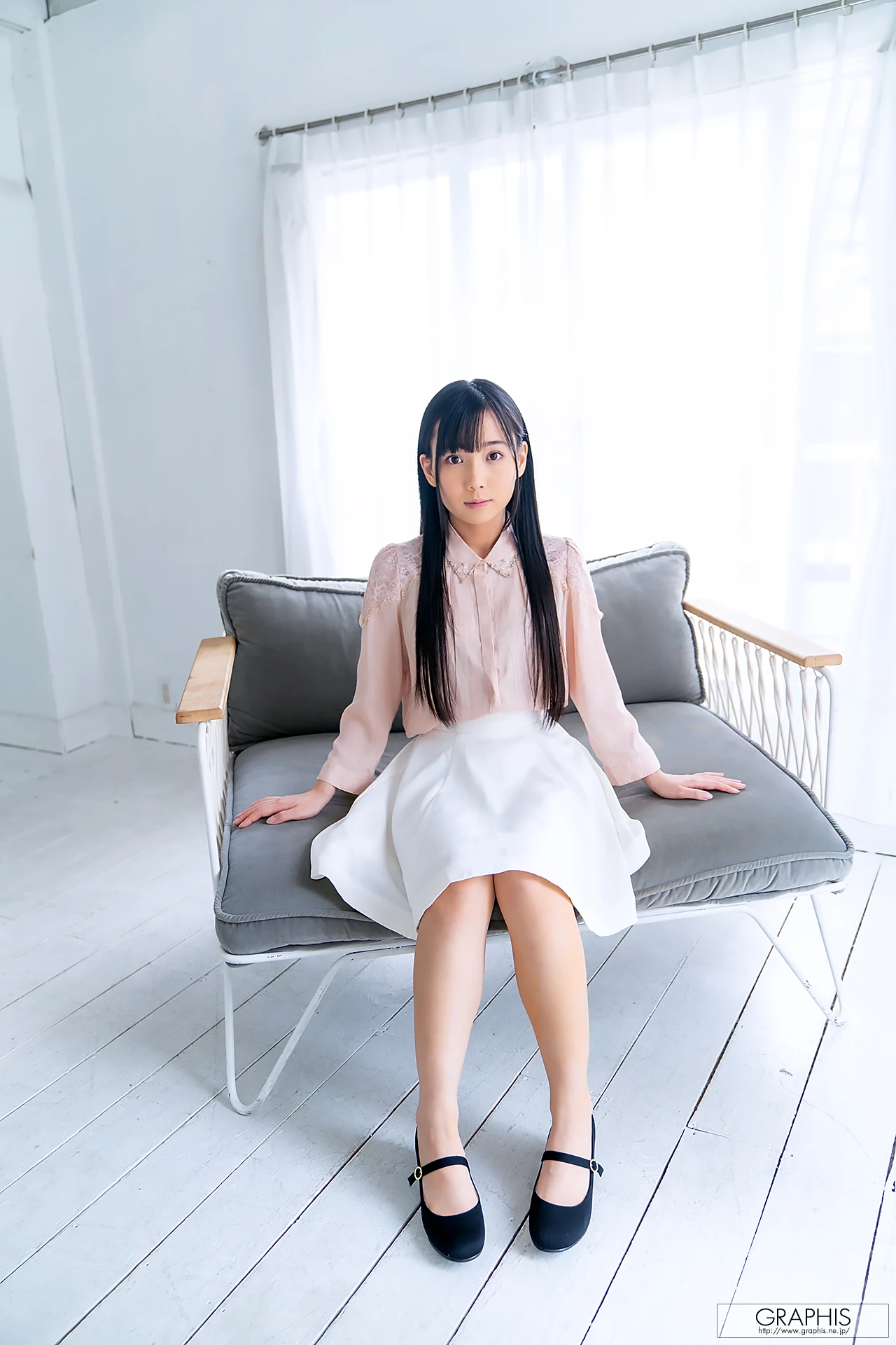 Mayoi Arisaka 有坂真宵, Graphis Gals 「Cute & Sexy」 Vol.01 - P4