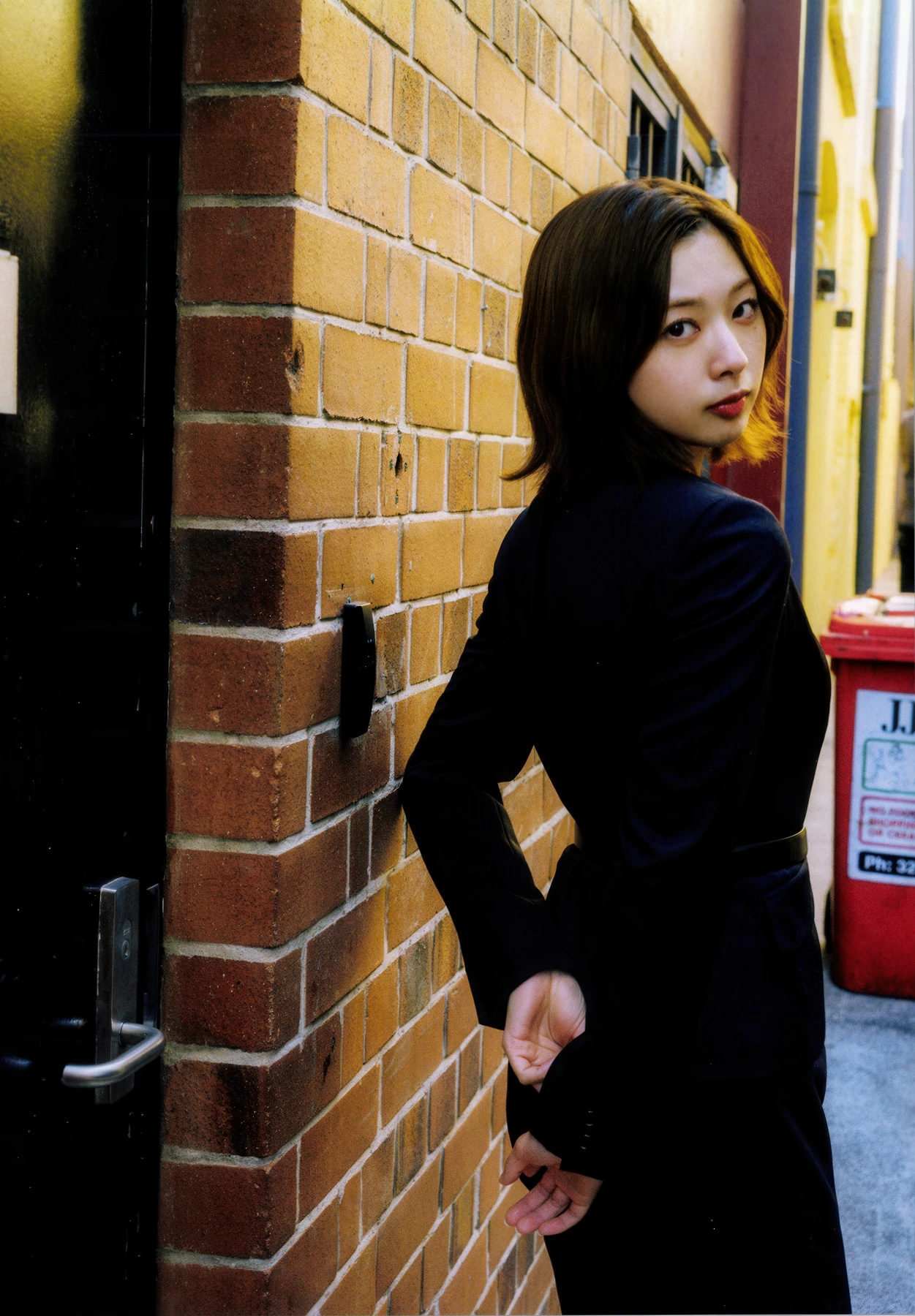 Suzuka Tomita 富田鈴花, 写真集 「鈴花サーキット」 Set.03 - P28