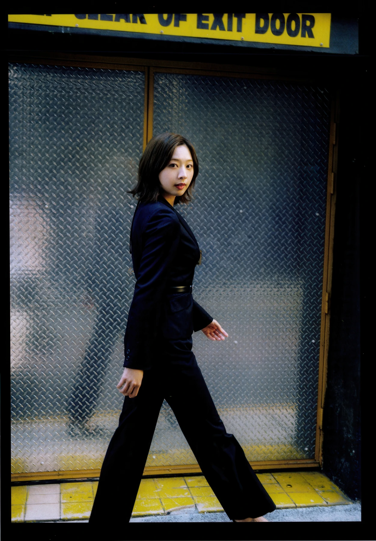 Suzuka Tomita 富田鈴花, 写真集 「鈴花サーキット」 Set.03 - P30