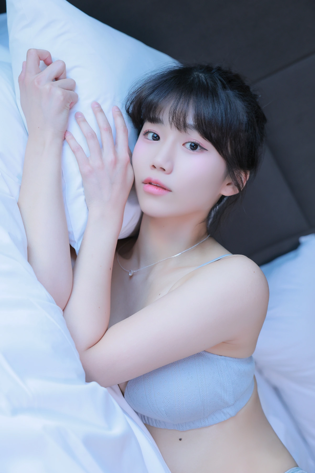 Yui 유이, SWEETBOX Photobook 「Teddy Bear」 Set.01 - P37
