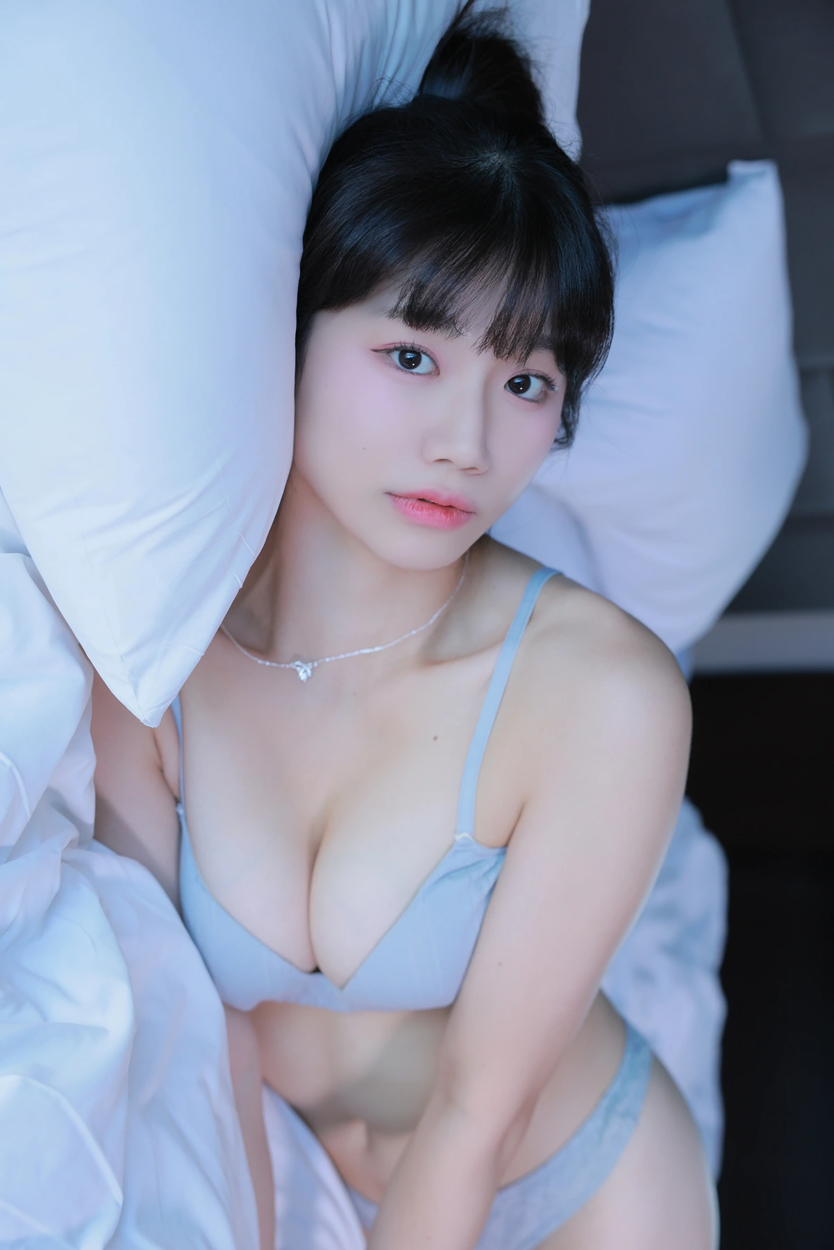 Yui 유이, SWEETBOX Photobook 「Teddy Bear」 Set.01 - P38