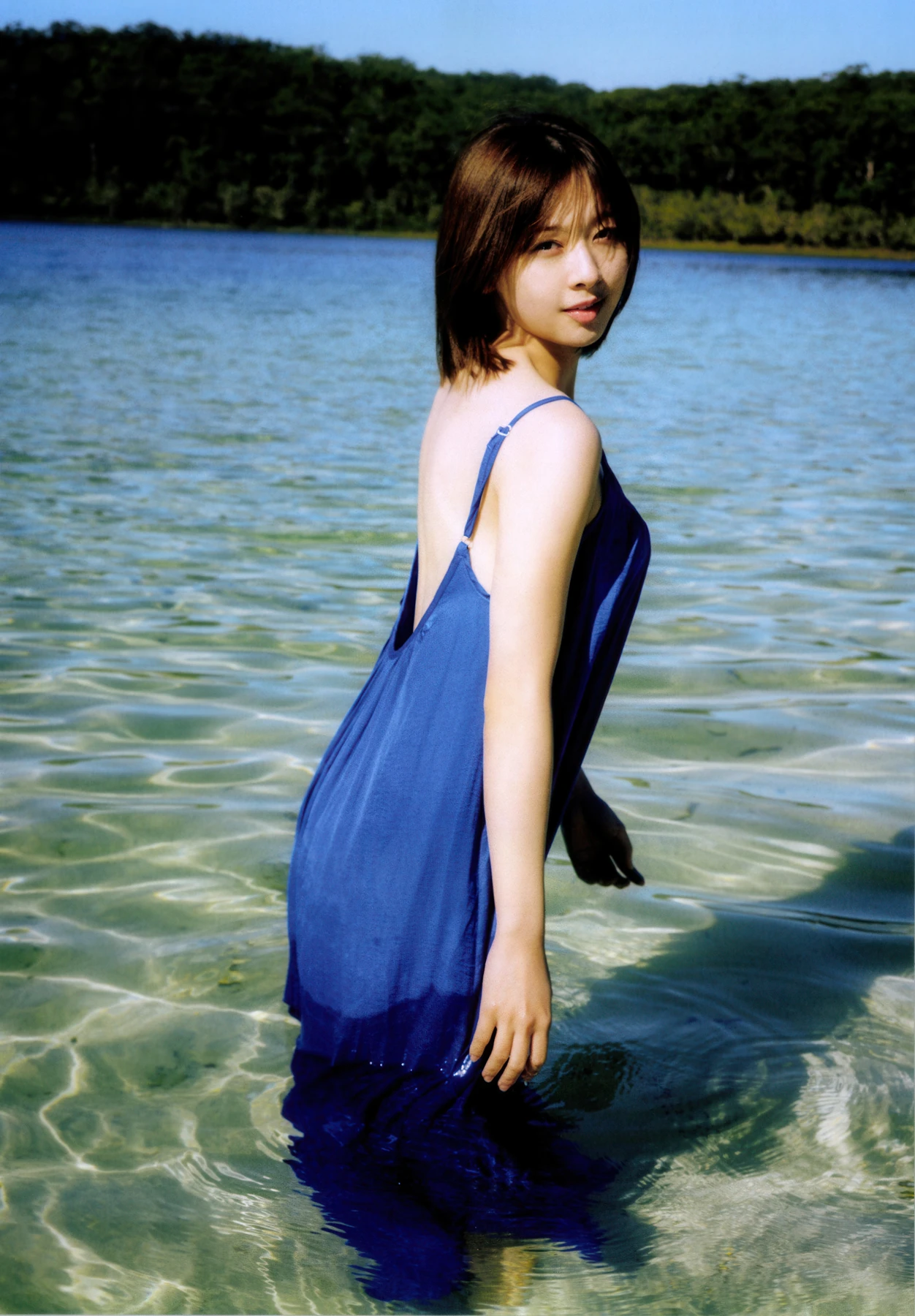 Suzuka Tomita 富田鈴花, 写真集 「鈴花サーキット」 Set.04 - P18