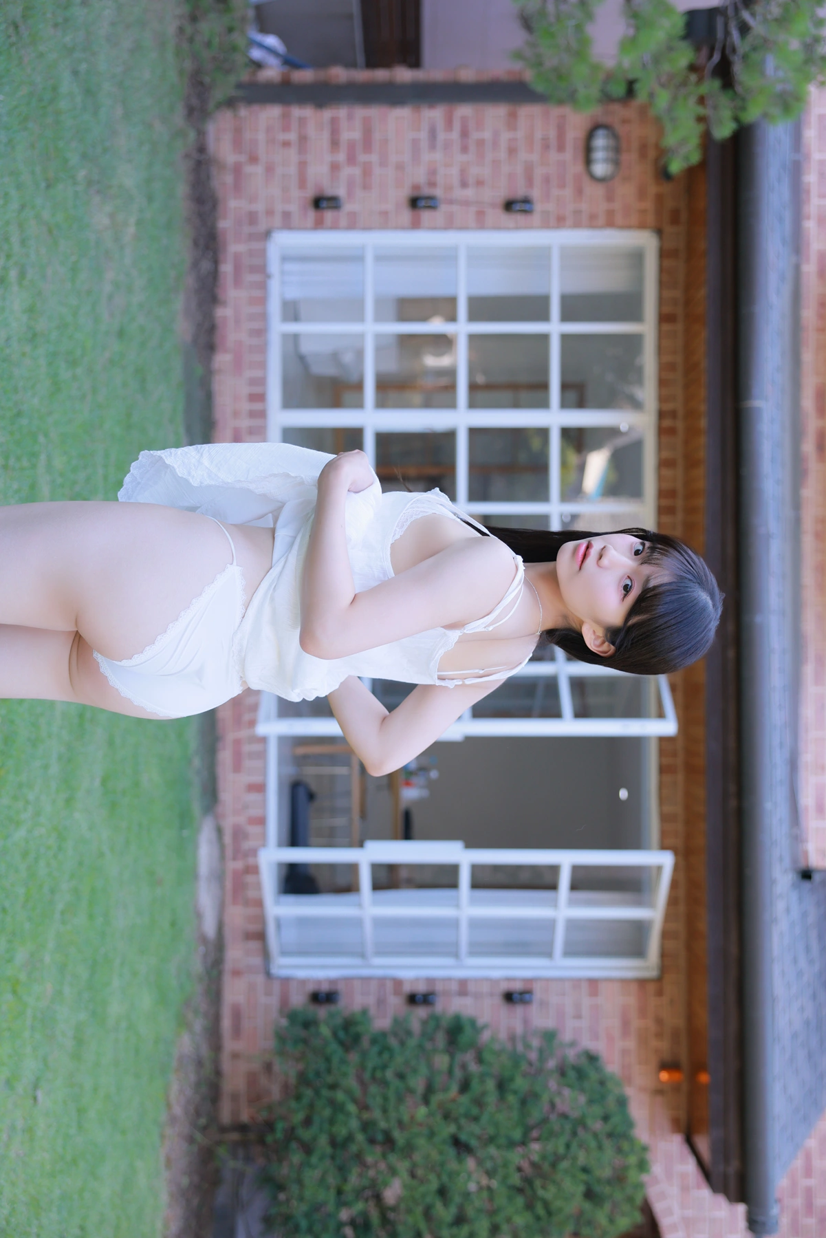 Yui 유이, SWEETBOX Photobook 「Teddy Bear」 Set.02 - P30