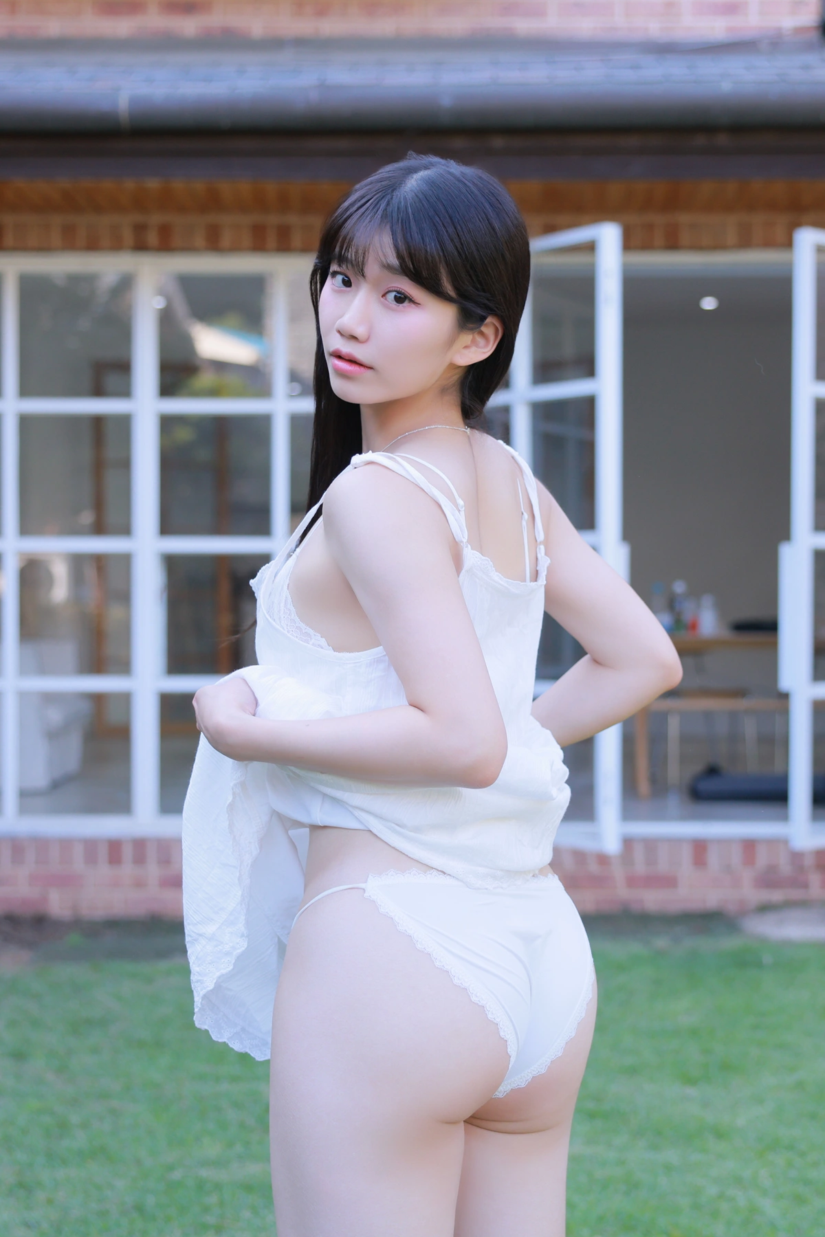 Yui 유이, SWEETBOX Photobook 「Teddy Bear」 Set.02 - P31