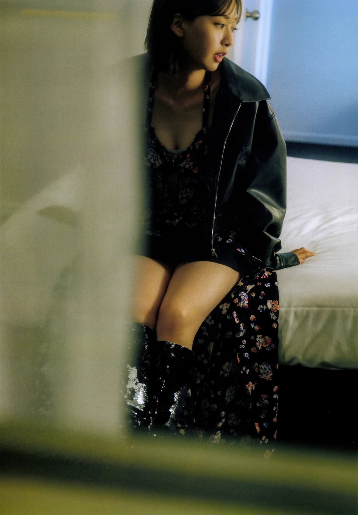 Suzuka Tomita 富田鈴花, 写真集 「鈴花サーキット」 Set.05 - P13