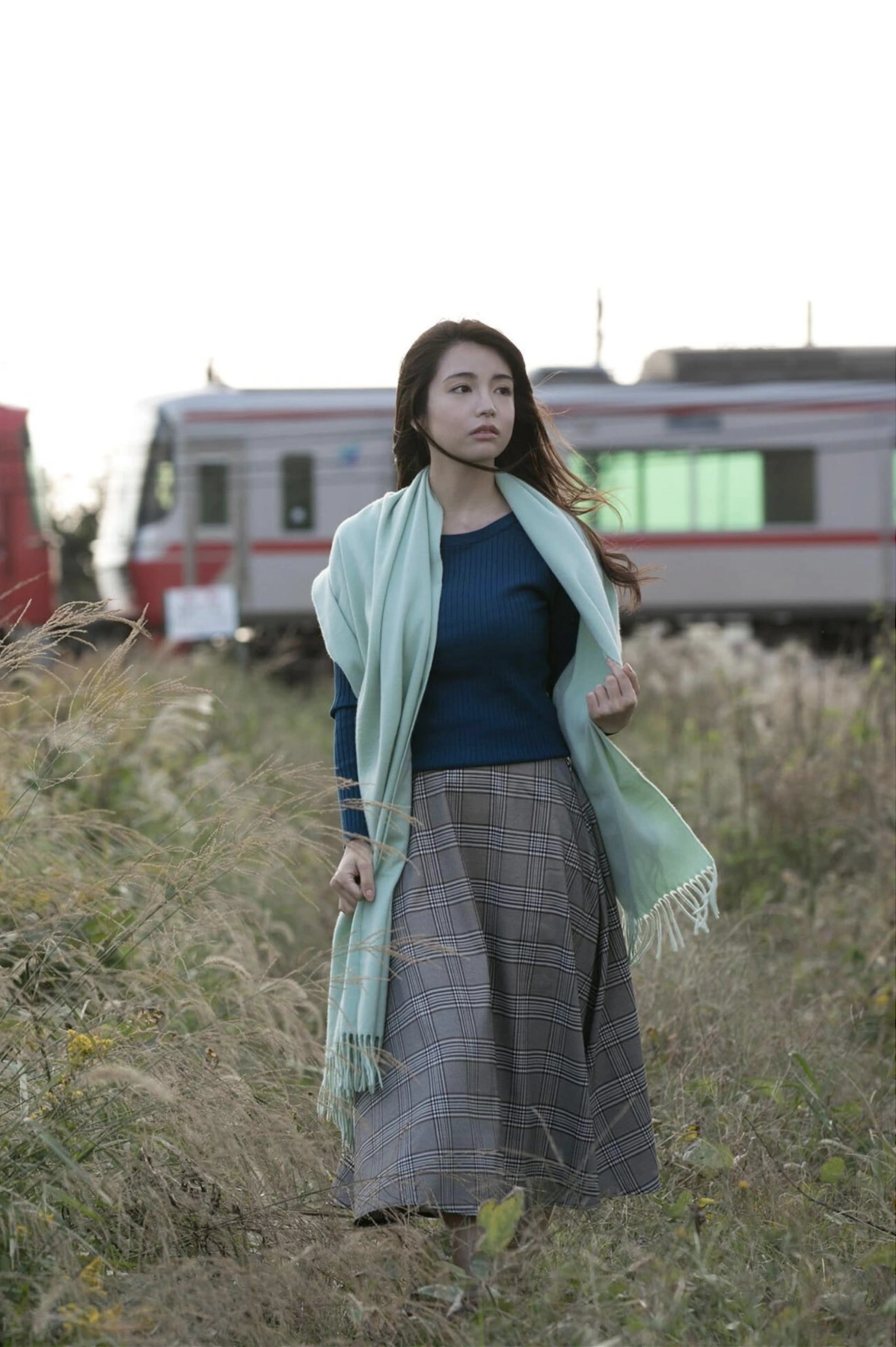 Miu Nakamura 仲村美海, 週刊ポストデジタル写真集 『背中を流して』 Set.02 - P10