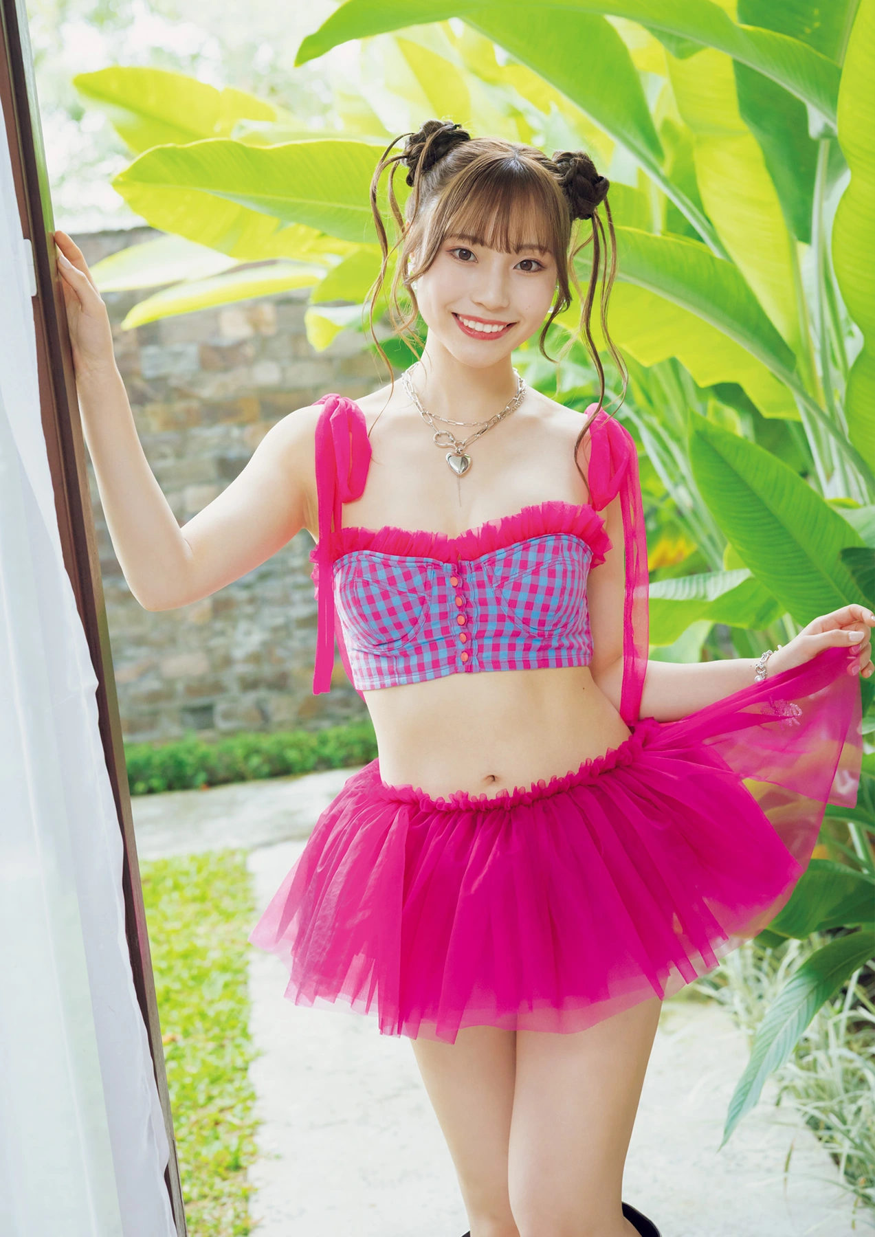 Saaya Kawagoe 川越紗彩, 1st写真集 「なんとかなるなる」 Set.03 - P3
