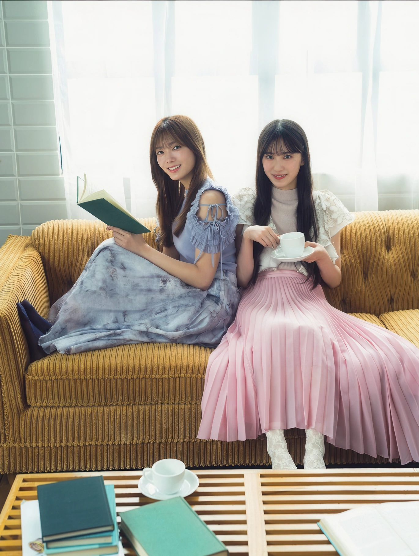 Hono Tamura 田村保乃, Yu Murai 村井優, FLASH 2025.12.02-09 (フラッシュ 2025年12月2-9日号) - P3