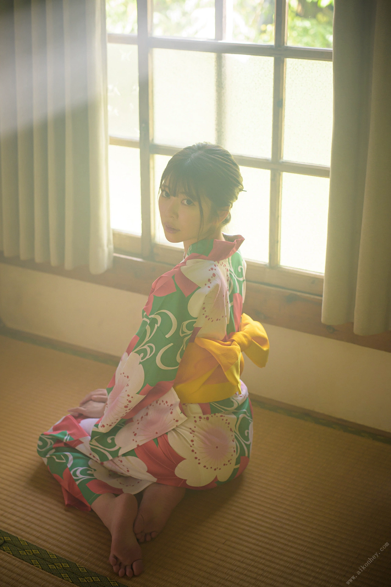 Hinako Mori 森日向子, ヌード写真集 「夏 駆ける 空 Blue sky Blue」 Set.03 - P19