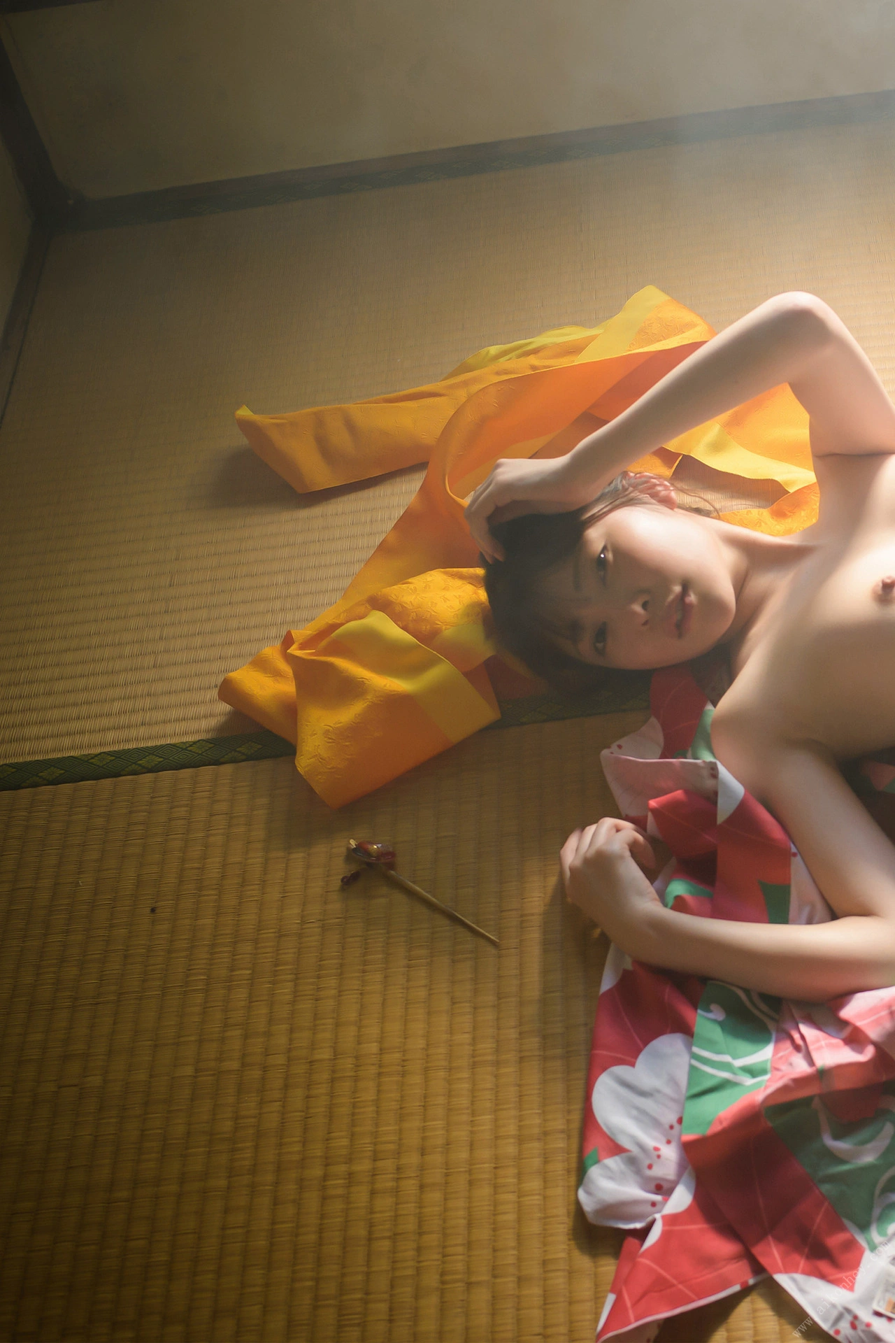 Hinako Mori 森日向子, ヌード写真集 「夏 駆ける 空 Blue sky Blue」 Set.03 - P23