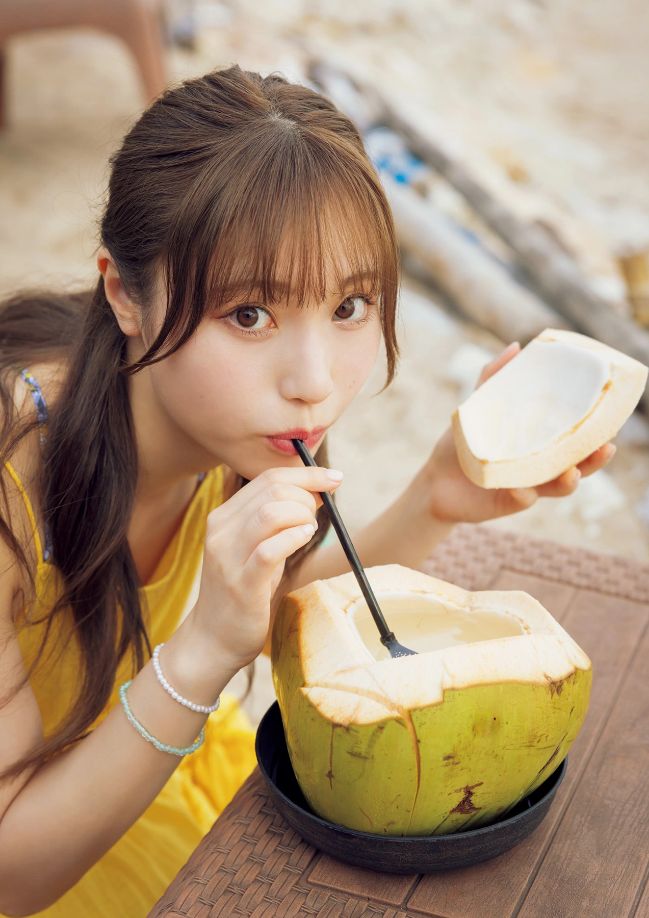 Saaya Kawagoe 川越紗彩, 1st写真集 「なんとかなるなる」 Set.05 - P4