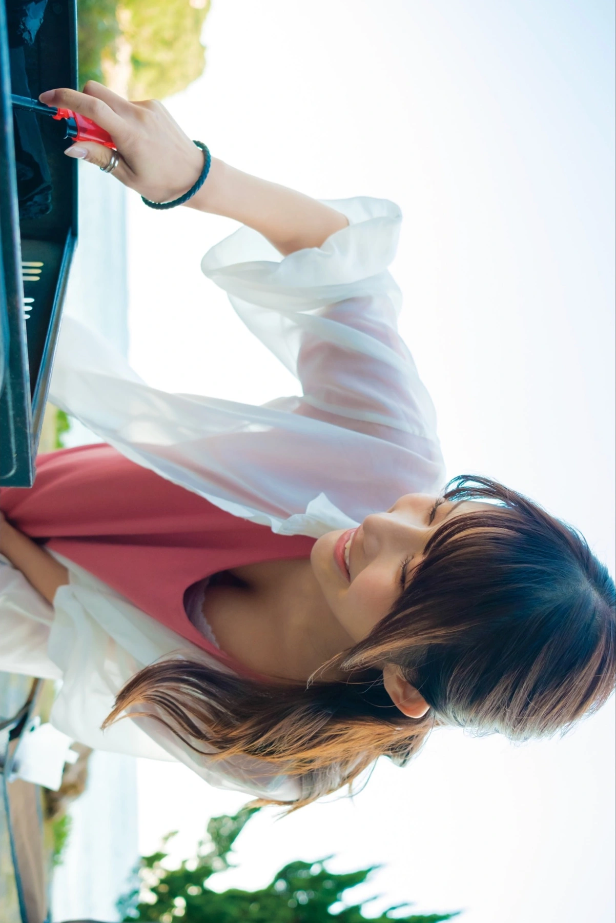Arisa Kotoi 琴井ありさ, デジタル写真集 『琴井に恋と _ 真紅と夜明けの完全版』 Set.01 - P10