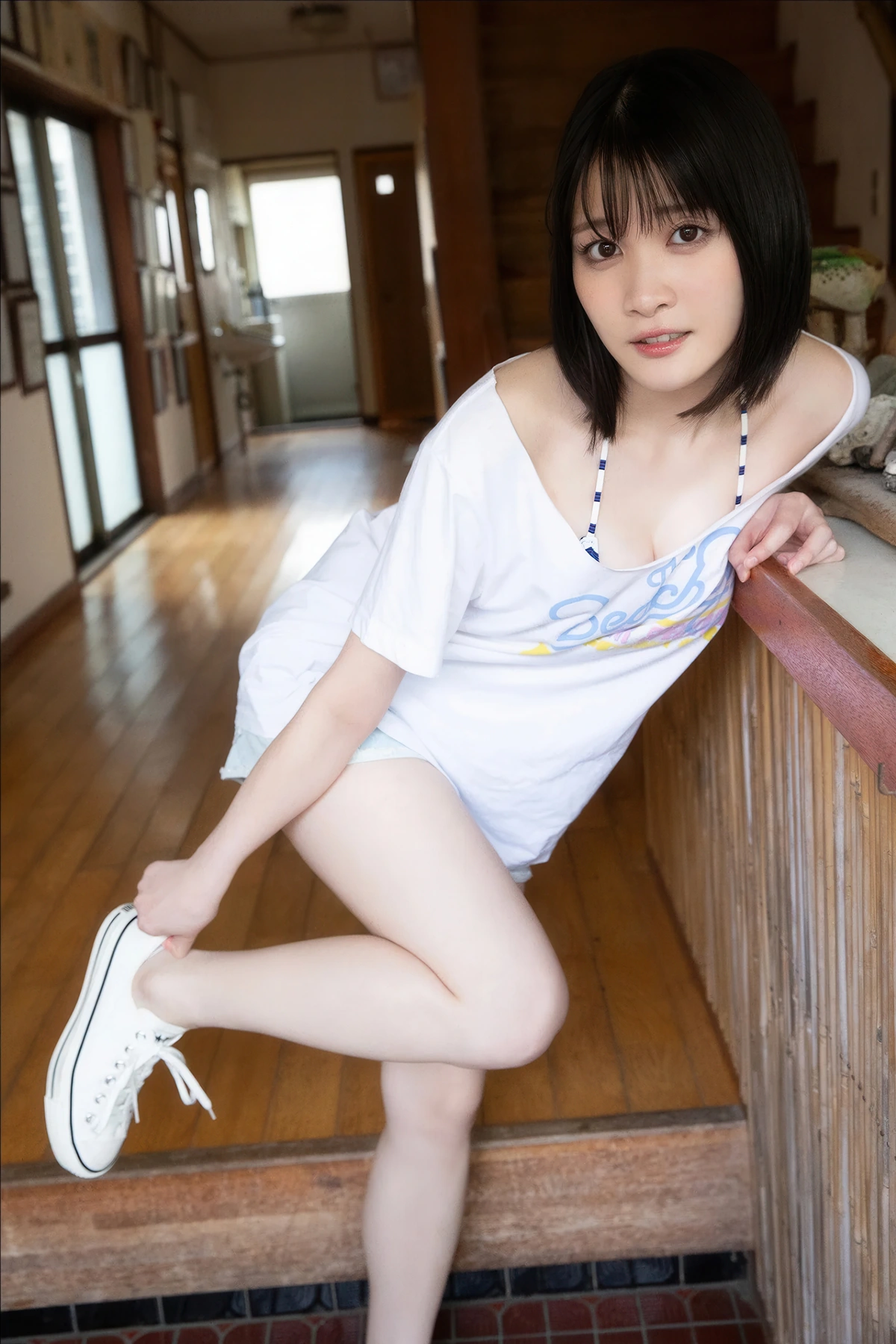 Hayaka Igarashi 五十嵐早香, FRIDAYデジタル写真集 「Ｆカップあるんですッ！vol.1 海の家の可愛すぎるアルバイト編」 Set.01 - P4