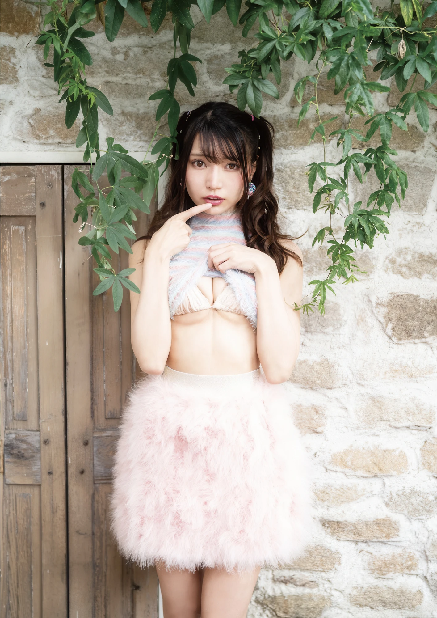 Enako えなこ, GIRLS Graph.001 2021 WINTER - P22