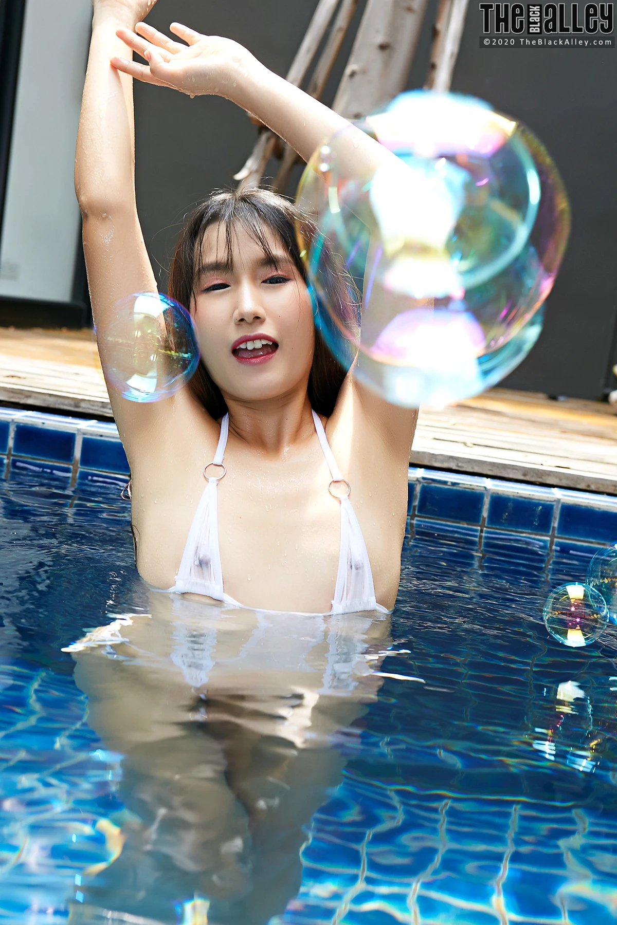 Chia Ling – The Black Alley Photobook Set.24 - P22