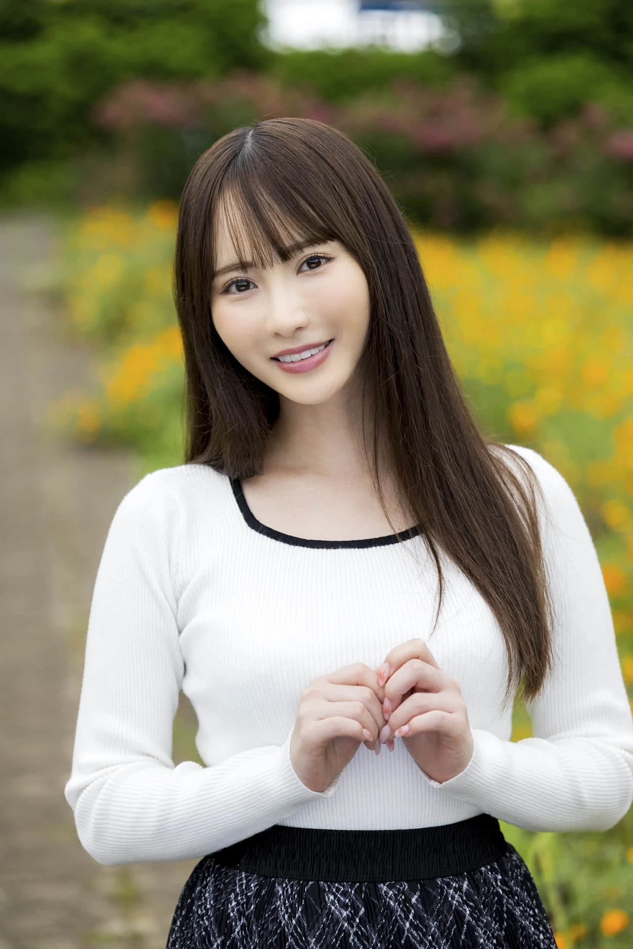Rikka Ono 小野六花, 写真集 「あったまろ」 Set.03 - P3