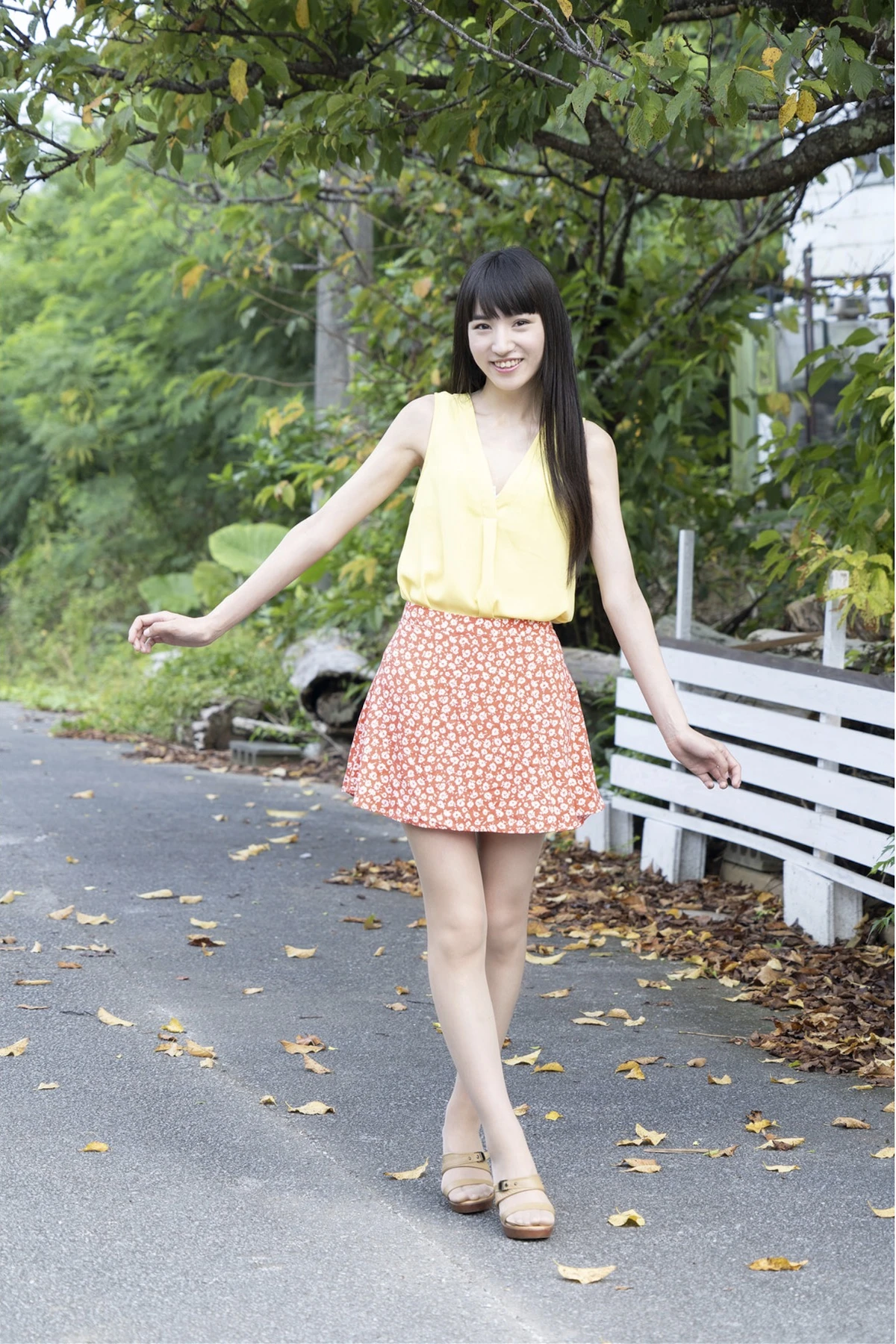 Mai Yasuda 保田真愛, 写真集 「猟奇的な美尻」 Set.01 - P1