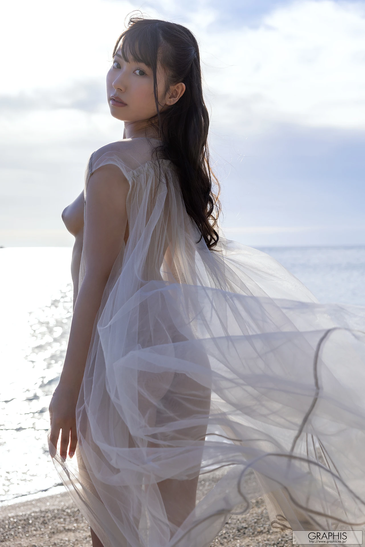 Miyu Aizawa 逢沢みゆ, Graphis Limited Edition New Year Special 2026 - P16