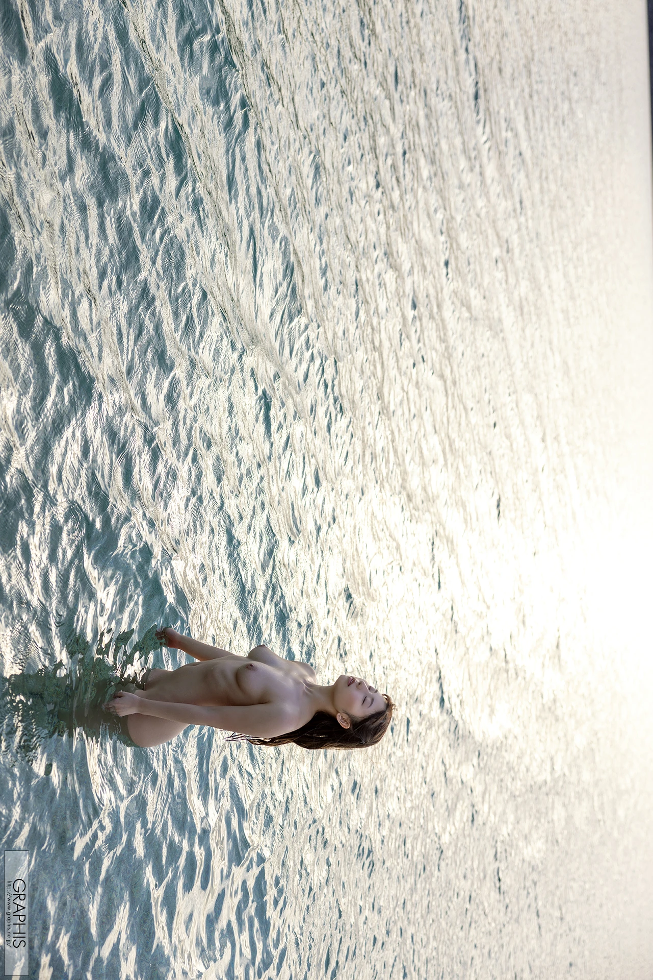 Miyu Aizawa 逢沢みゆ, Graphis Limited Edition New Year Special 2026 - P21