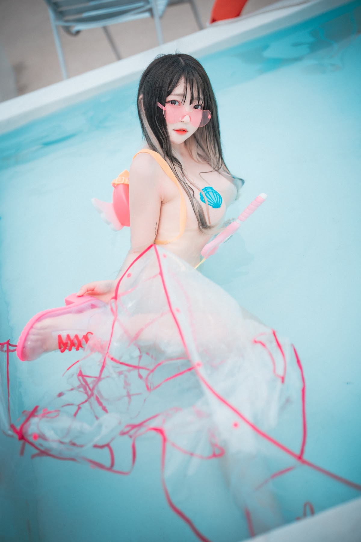 DJAWA Photo – Aram (아람) – Poolside Summer - P64