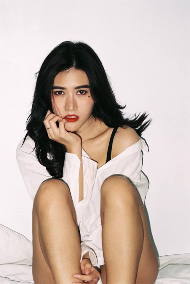 Artwha Desu – Photos P1 - P183