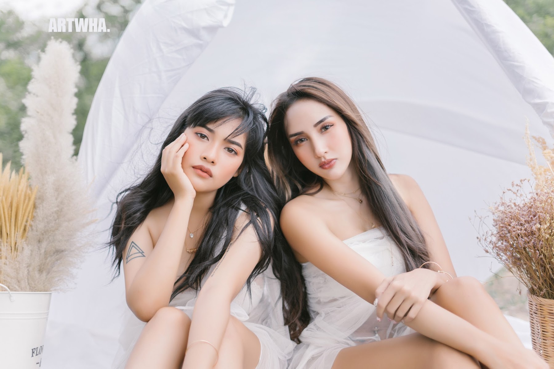 Artwha Desu – Photos P1 - P44
