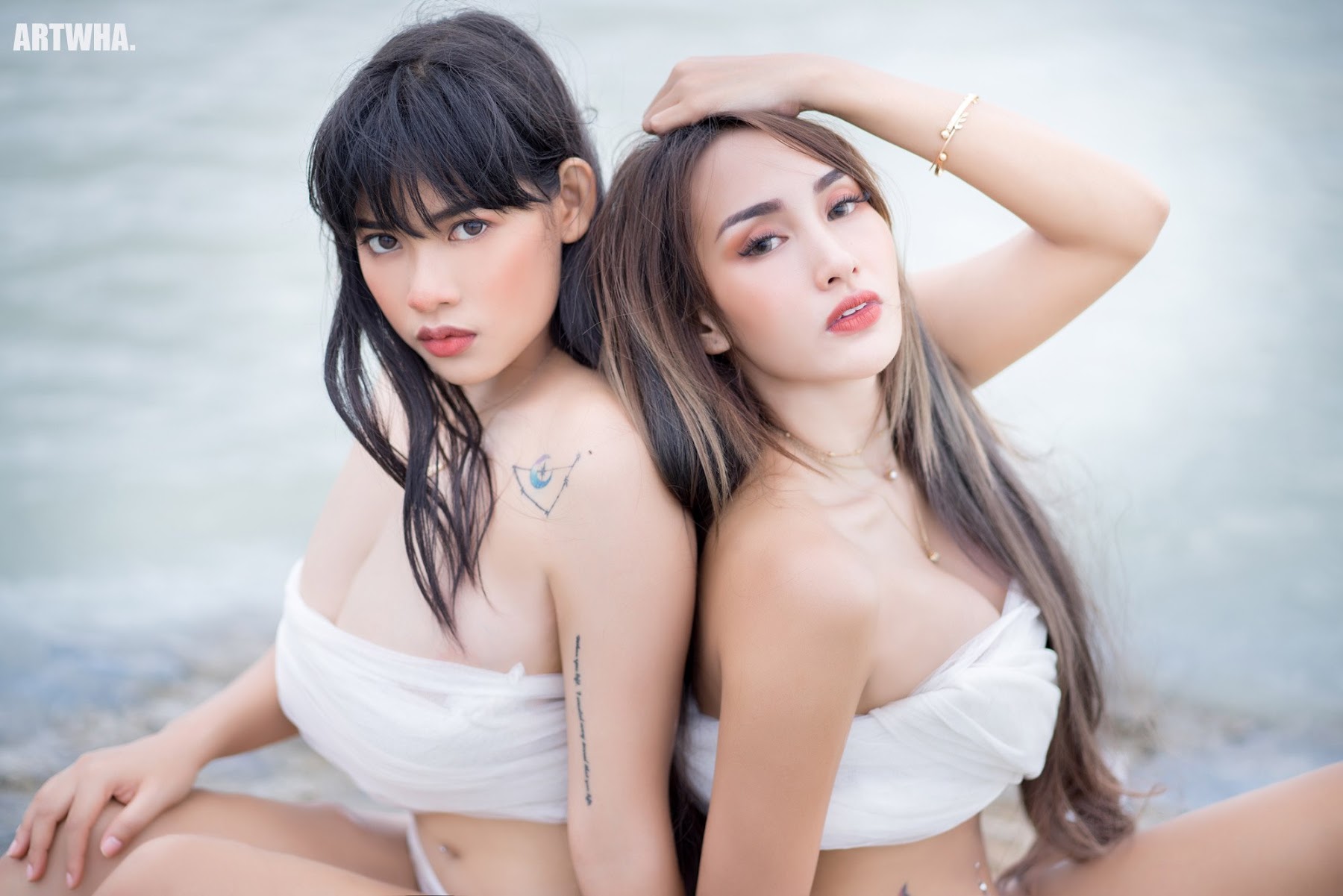 Artwha Desu – Photos P1 - P48