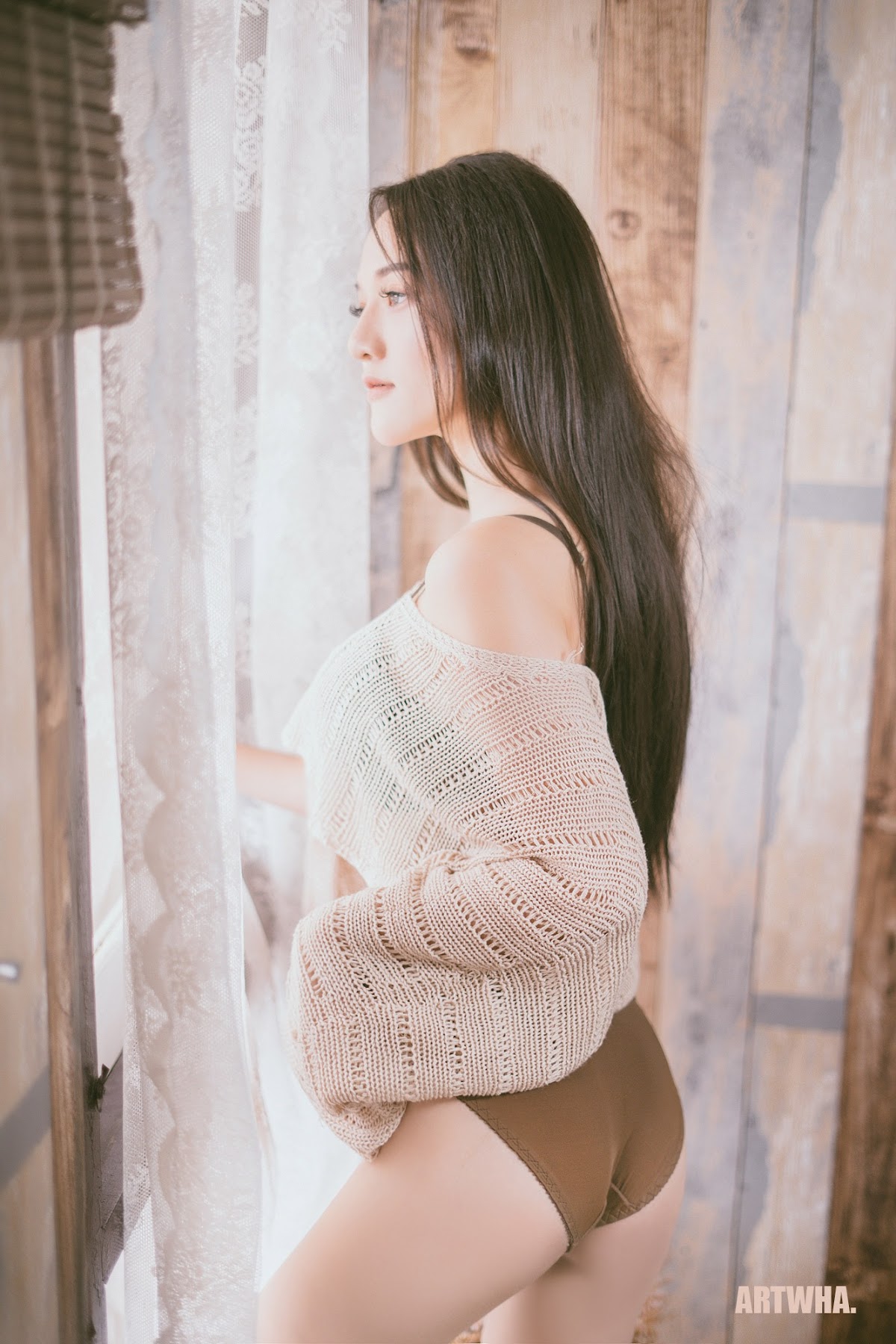 Artwha Desu – Photos P1 - P54