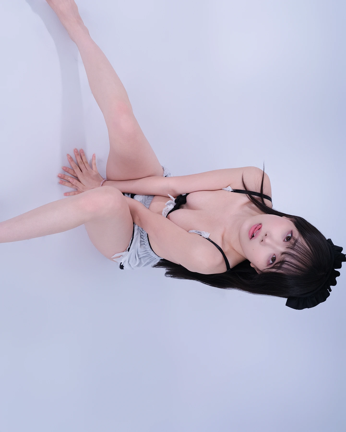 Baeksultang 백설탕, Glamarchive No.18 Private Maid - P28