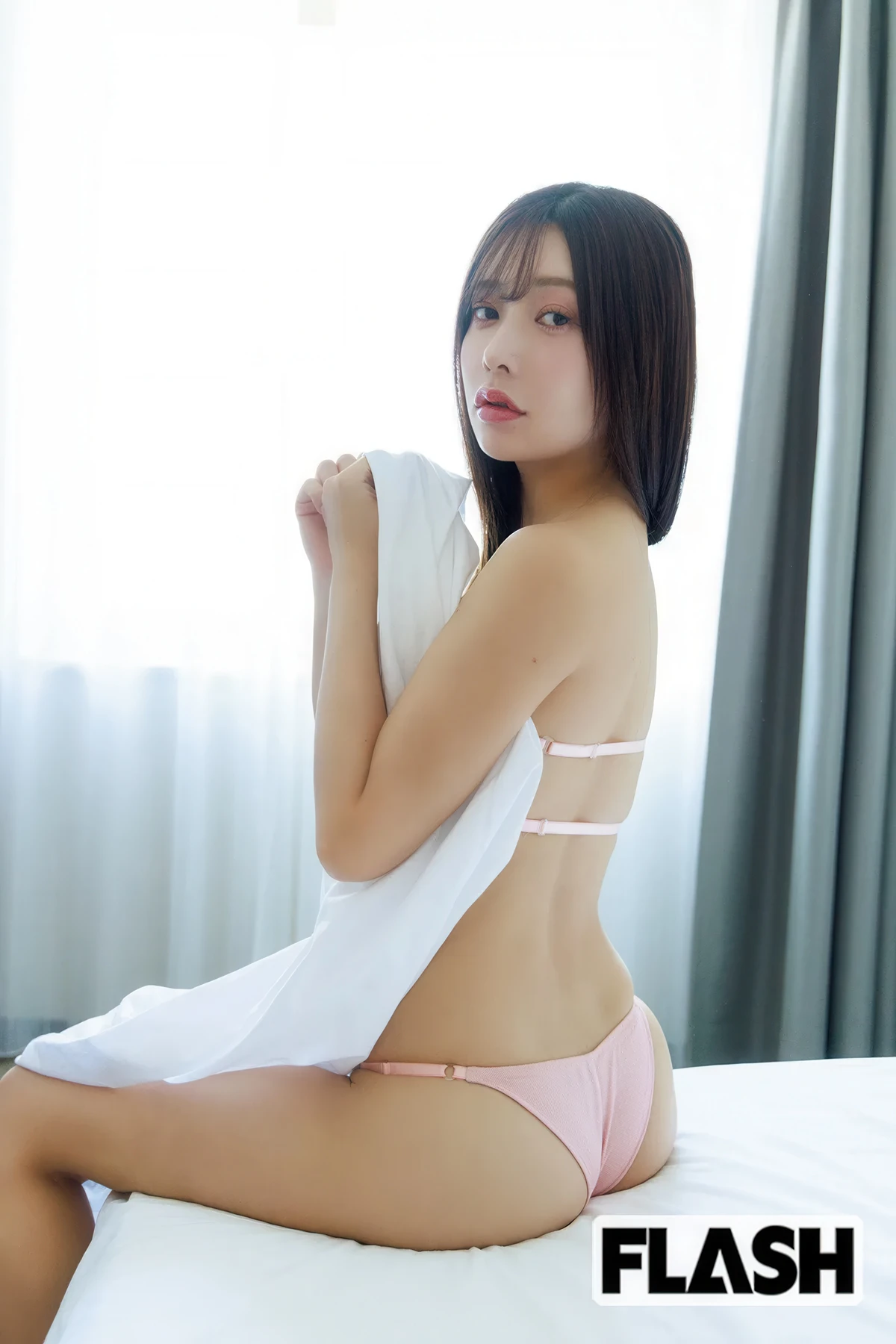Yuri Saito 斉藤優里, FLASH 2026.01.06-13 (フラッシュ 2026年01月06-13日号) - P10