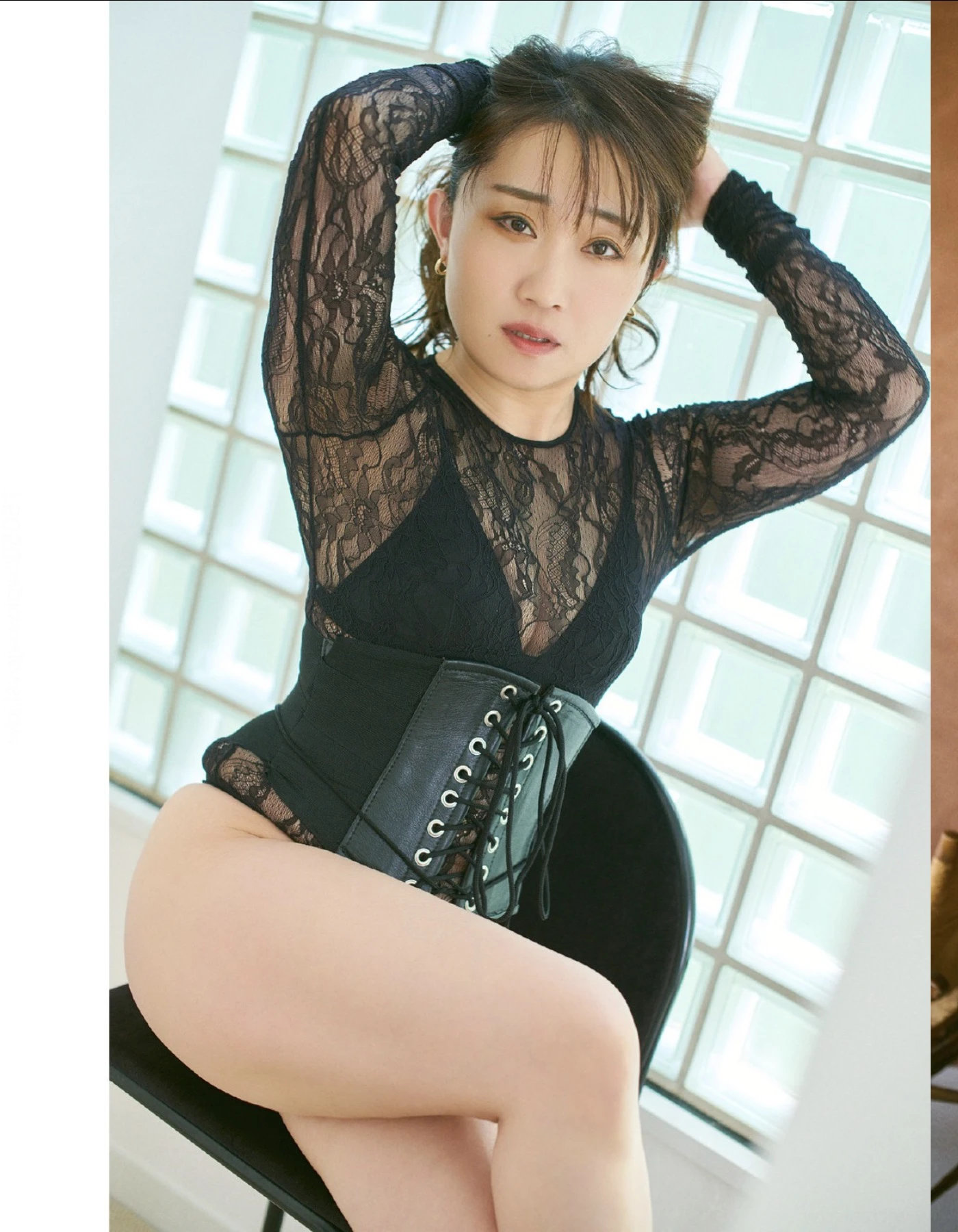 FLASHデジタル写真集の名作, FLASH 2026.01.06-13 (フラッシュ 2026年01月06-13日号) - P3