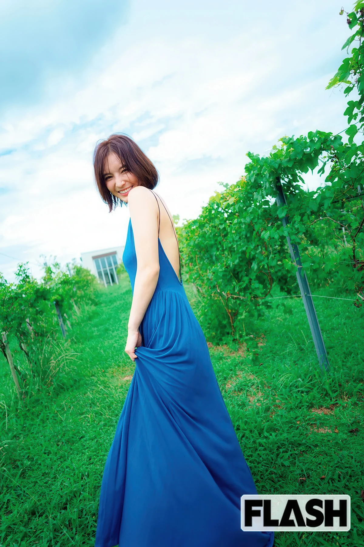 Honoka ほのか, Miki Ide 井手美希, FLASH 2026.01.06-13 (フラッシュ 2026年01月06-13日号) - P15