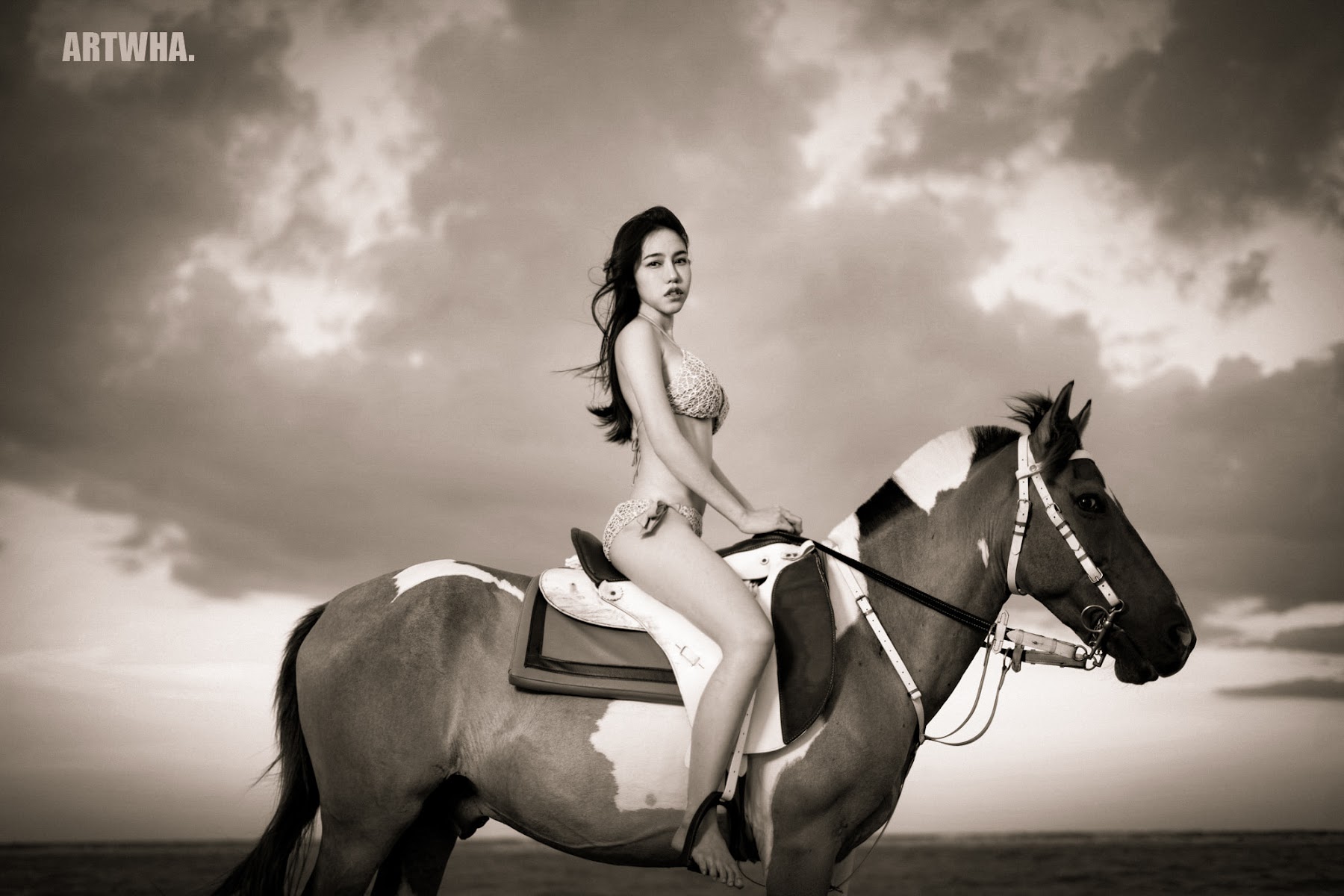Artwha Desu – Photos P5 - P119