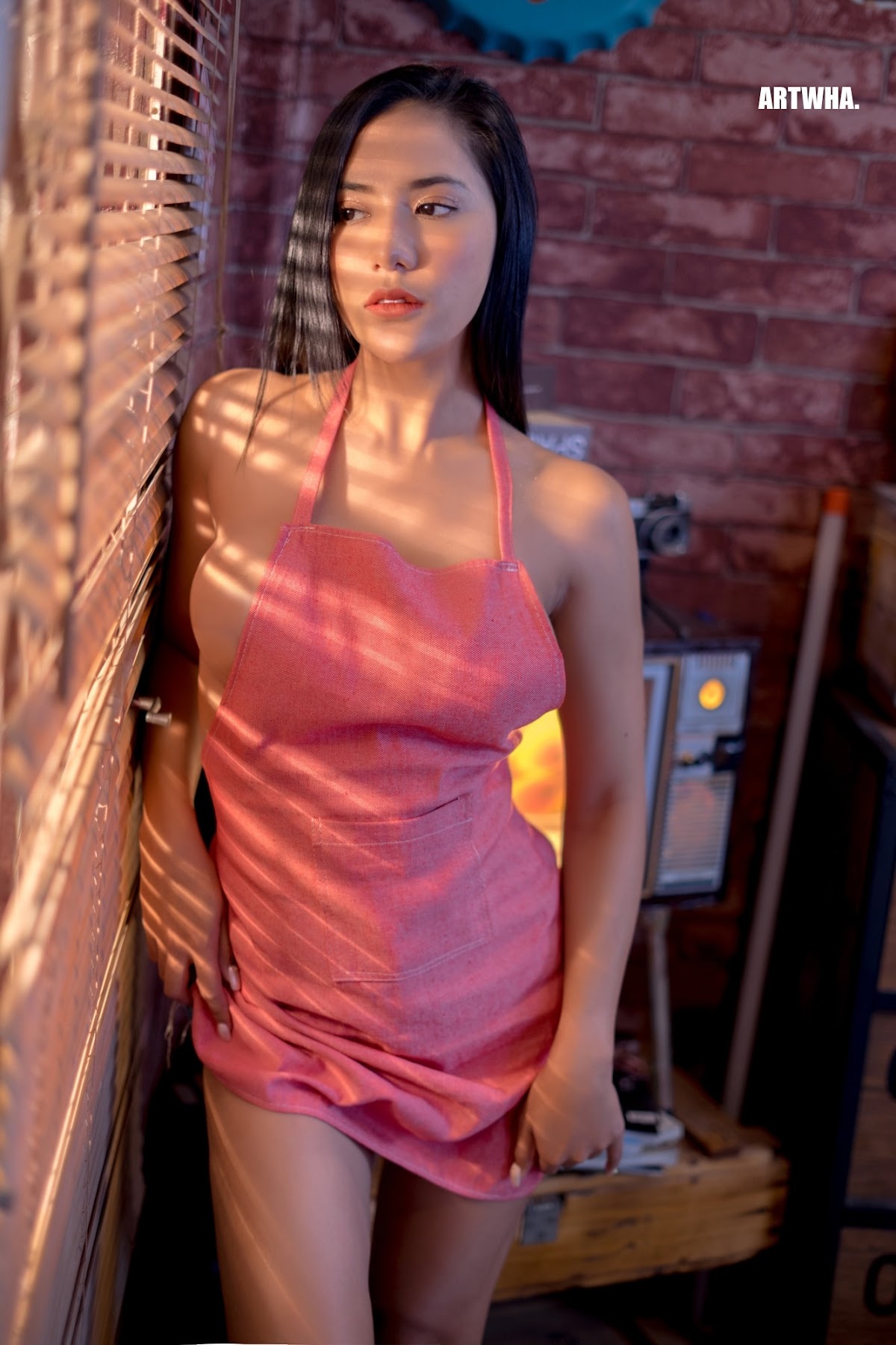Artwha Desu – Photos P3 - P34