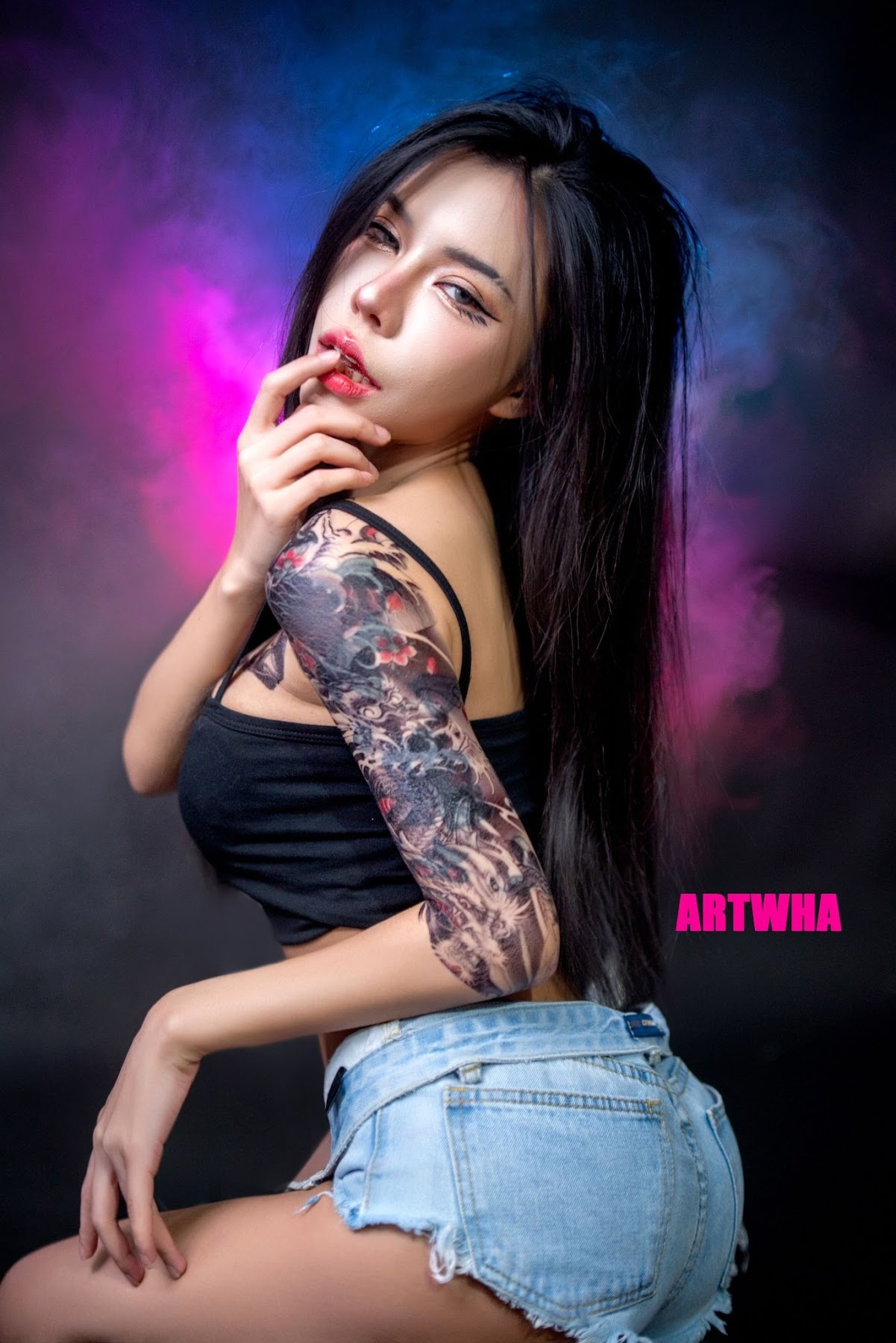 Artwha Desu – Photos P18 - P160