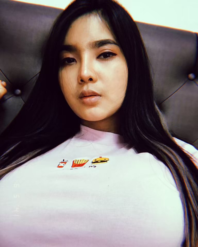 Yanisa Samohom P1 - P136