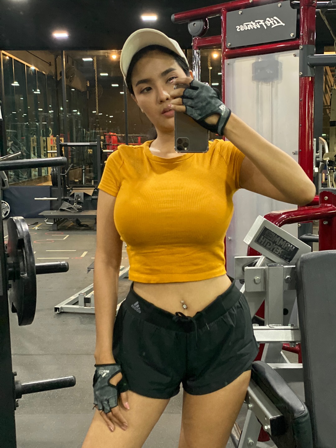 Yanisa Samohom P2 - P16