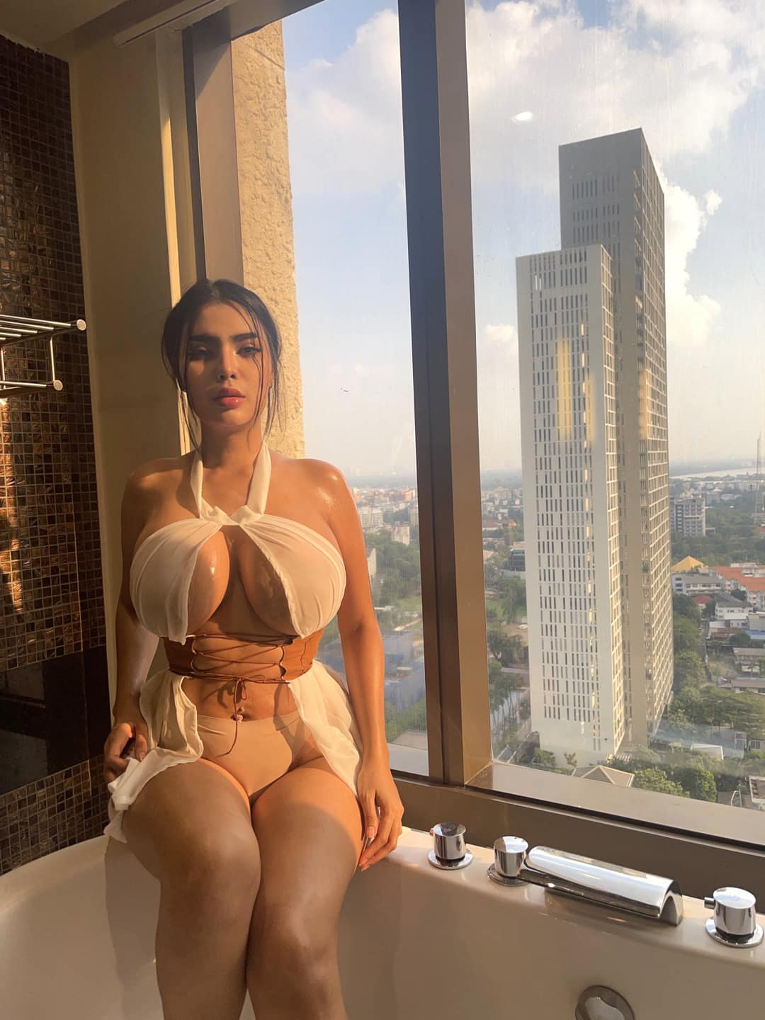 Yanisa Samohom P3 - P145