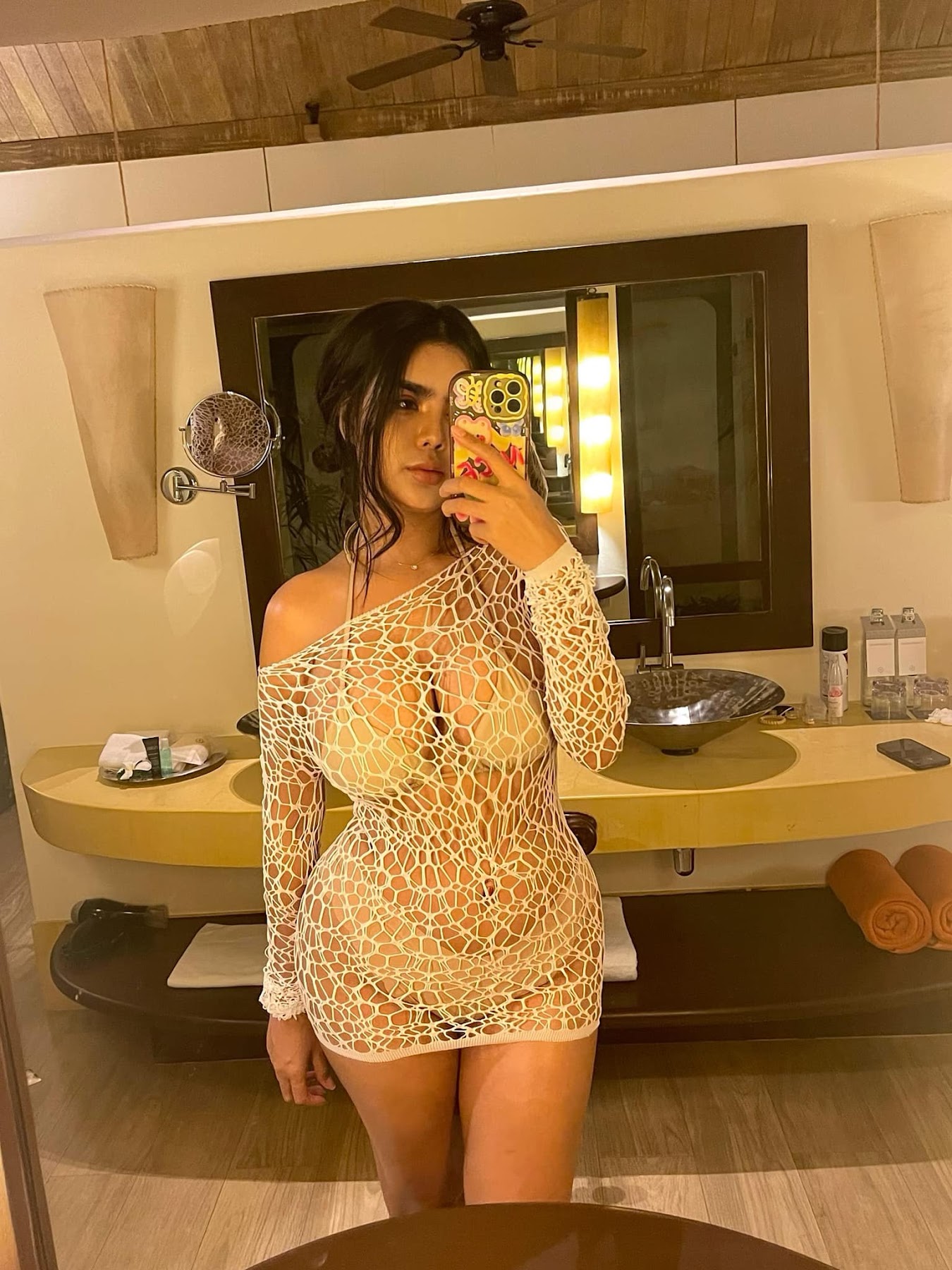 Yanisa Samohom P3 - P228