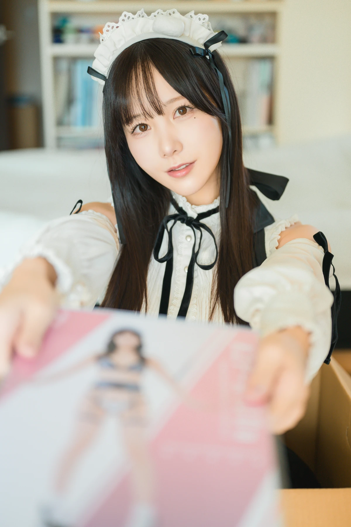 Kenken けんけん, 写真集 「推し型メイドロイドとしたいこと」 Set.03 - P10