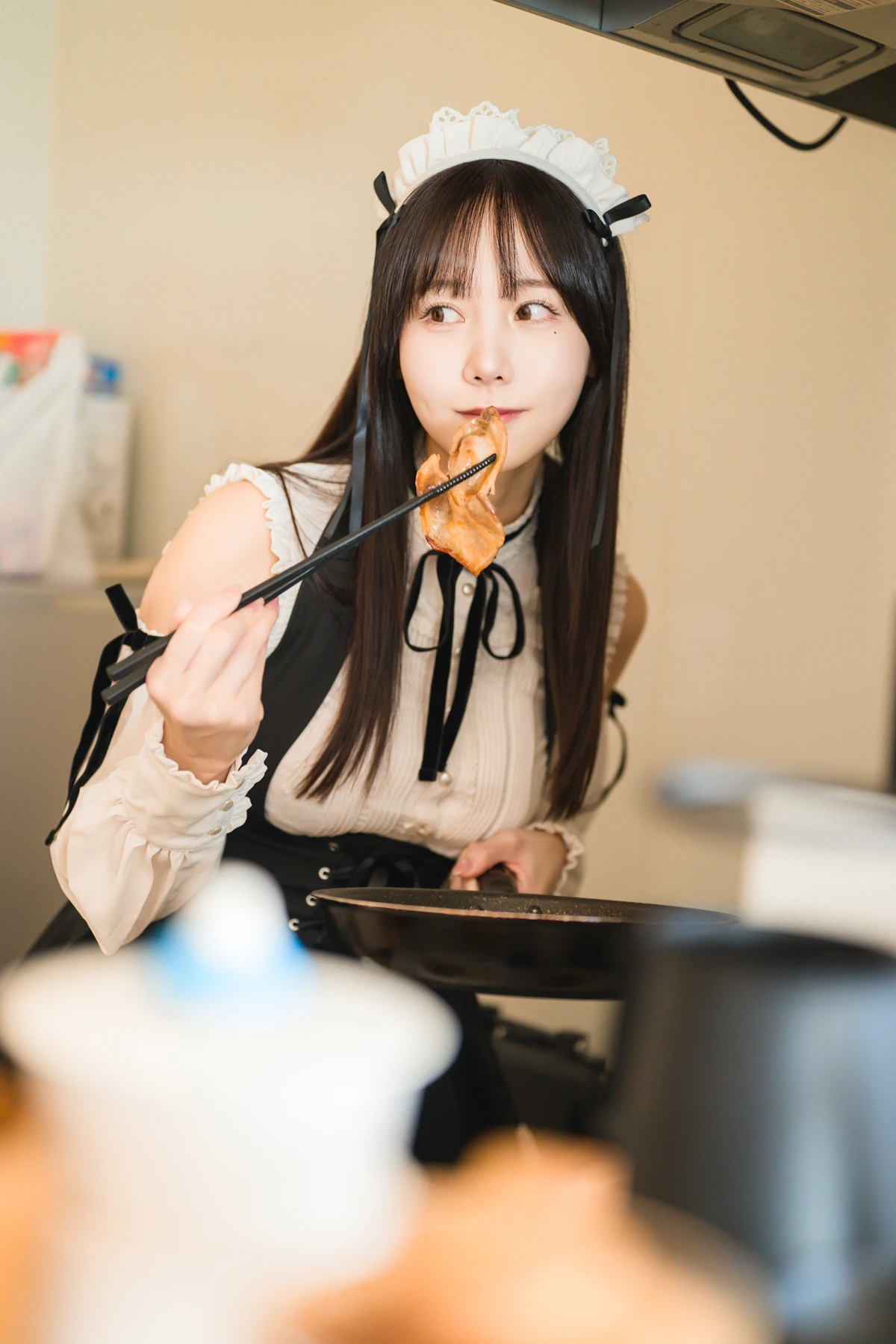 Kenken けんけん, 写真集 「推し型メイドロイドとしたいこと」 Set.03 - P26