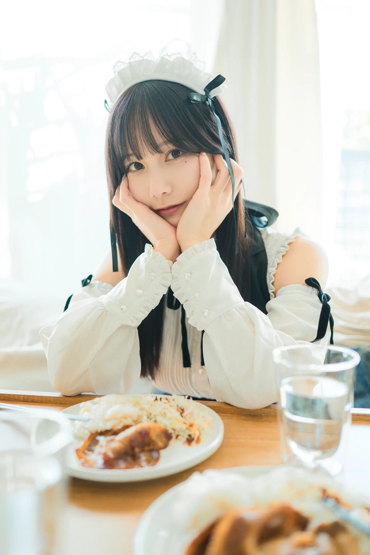 Kenken けんけん, 写真集 「推し型メイドロイドとしたいこと」 Set.03 - P32