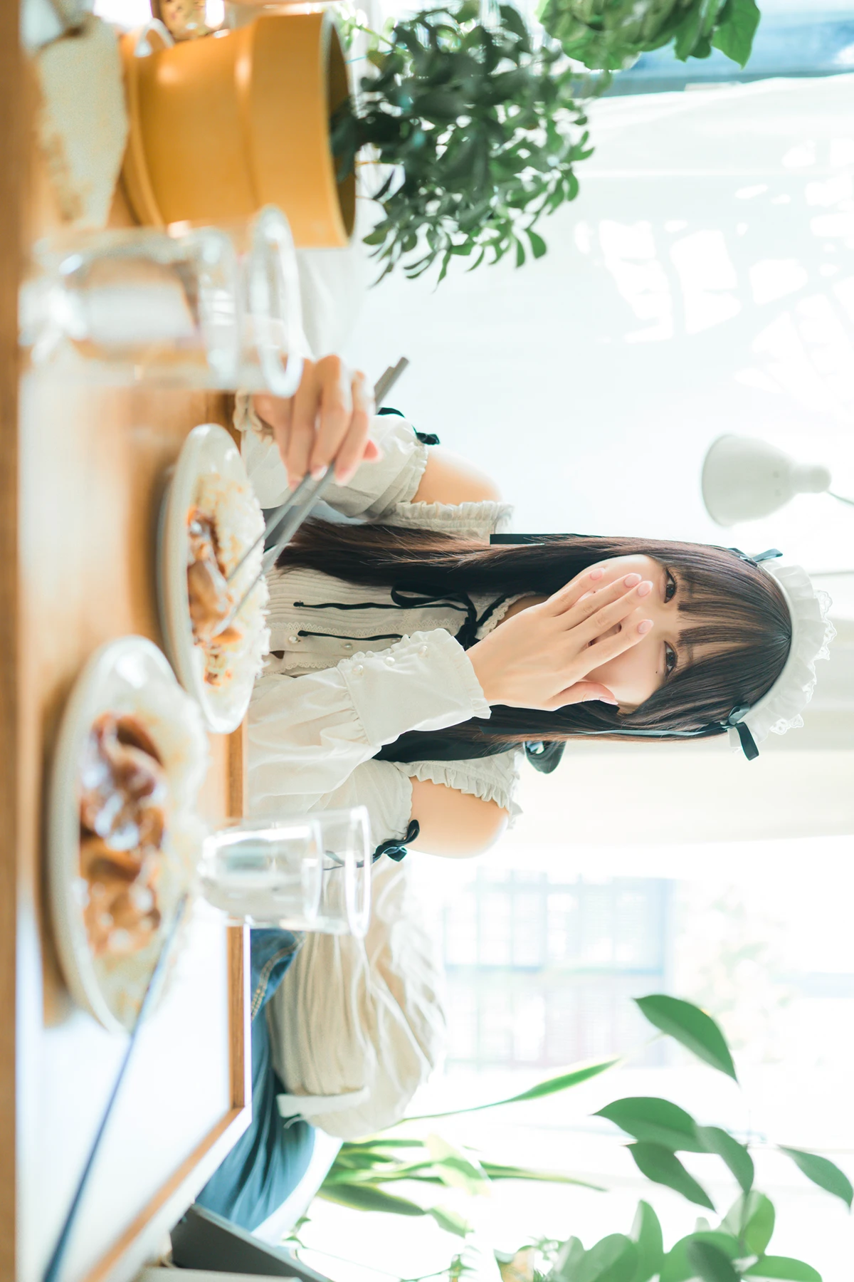 Kenken けんけん, 写真集 「推し型メイドロイドとしたいこと」 Set.03 - P36