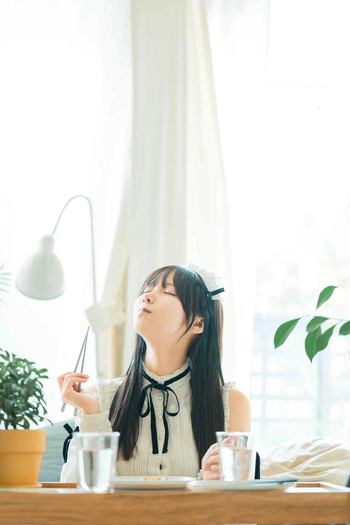 Kenken けんけん, 写真集 「推し型メイドロイドとしたいこと」 Set.03 - P37