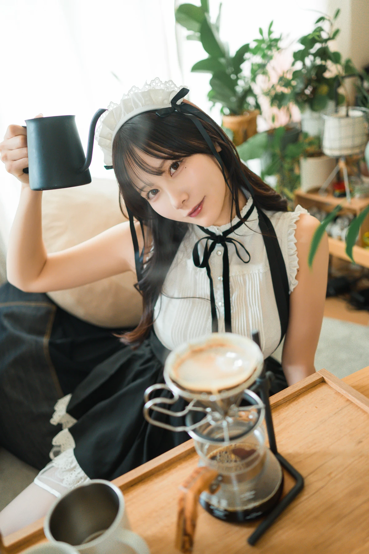 Kenken けんけん, 写真集 「推し型メイドロイドとしたいこと」 Set.03 - P43