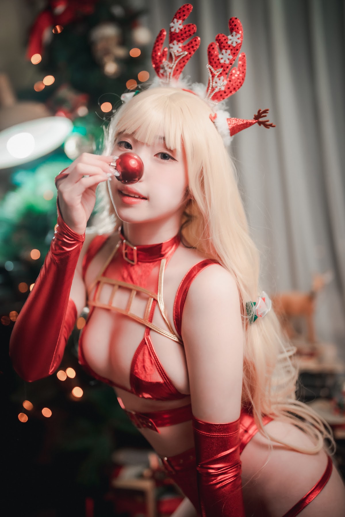 DJAWA Photo – Bambi (밤비) – Christmas Special 2021 - P32