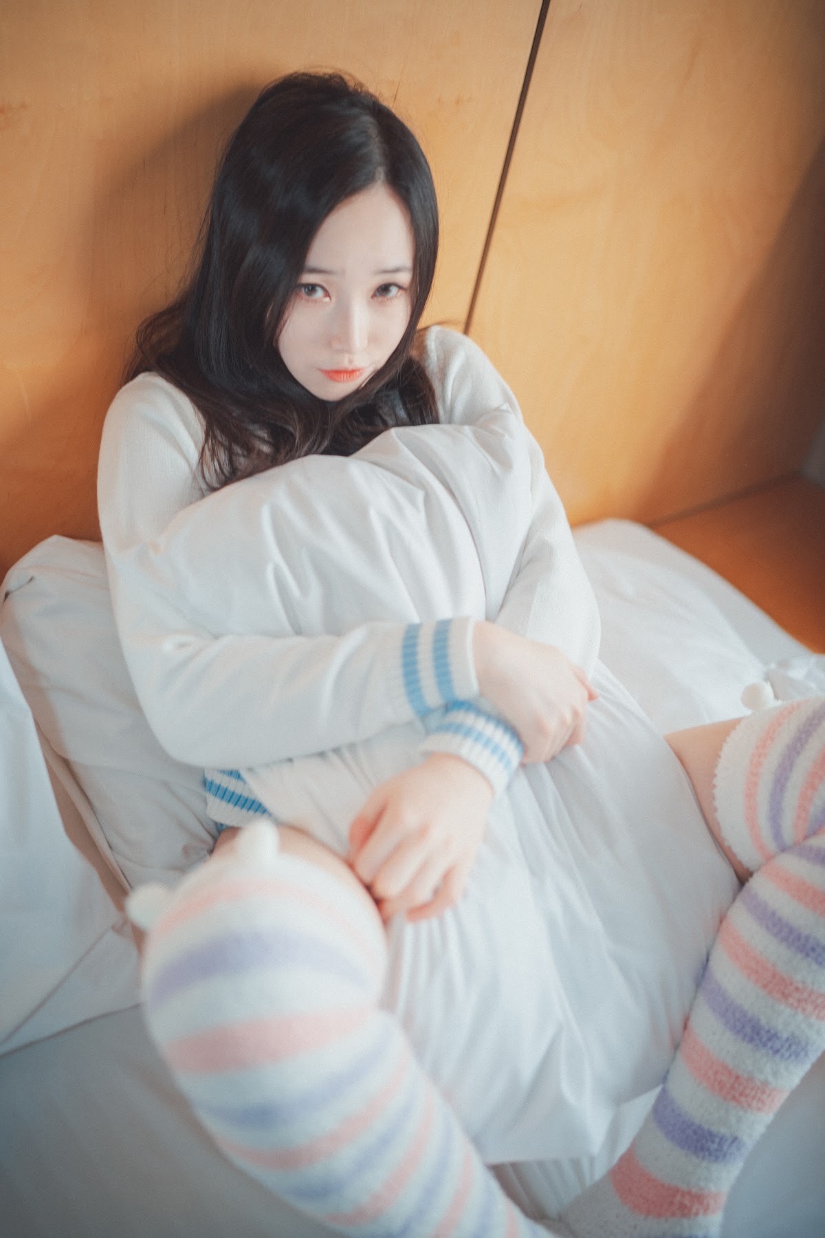 DJAWA Photo – Bambi (밤비) – Homebody Girl - P21
